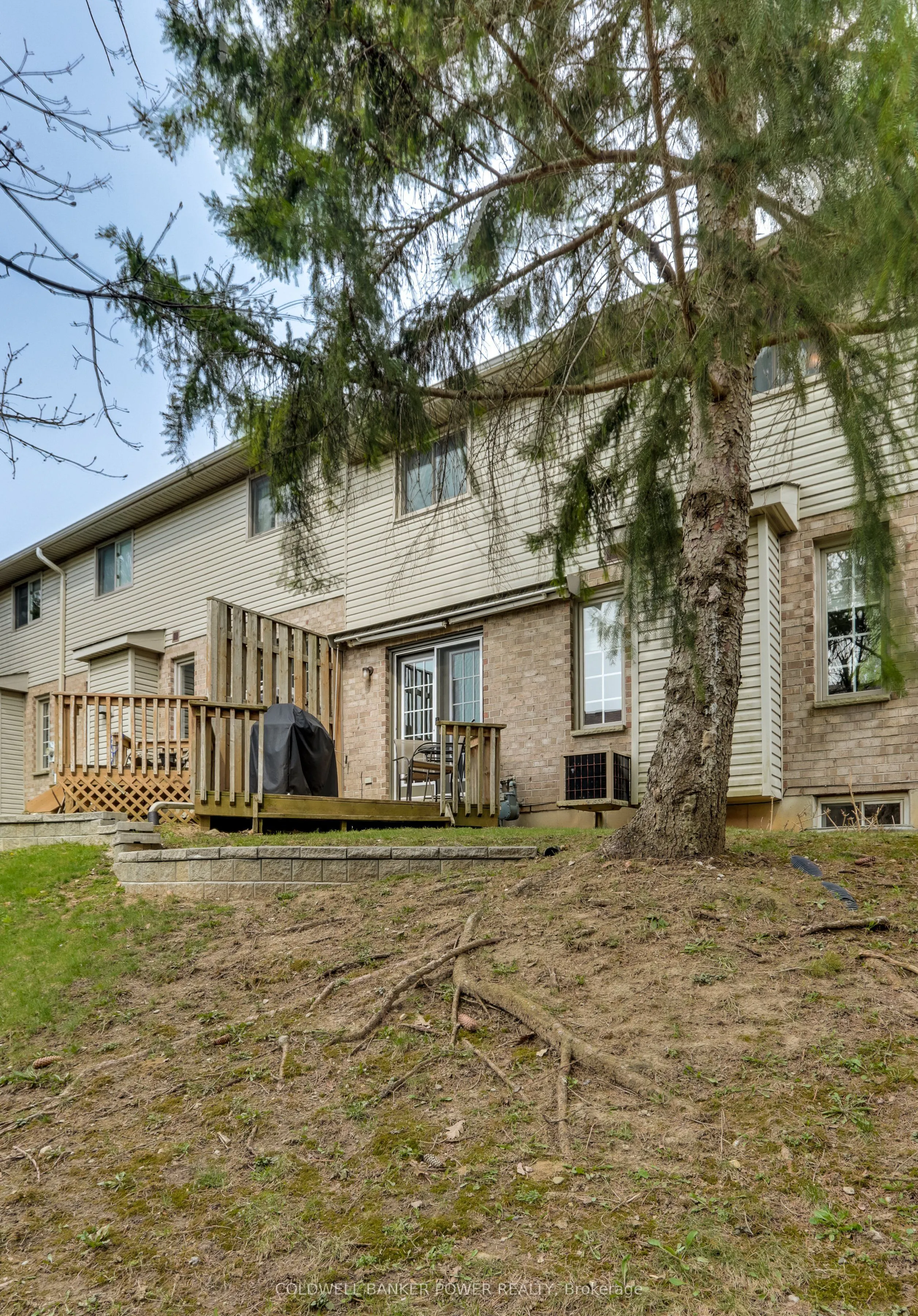 340 AMBLESIDE Drive, #11