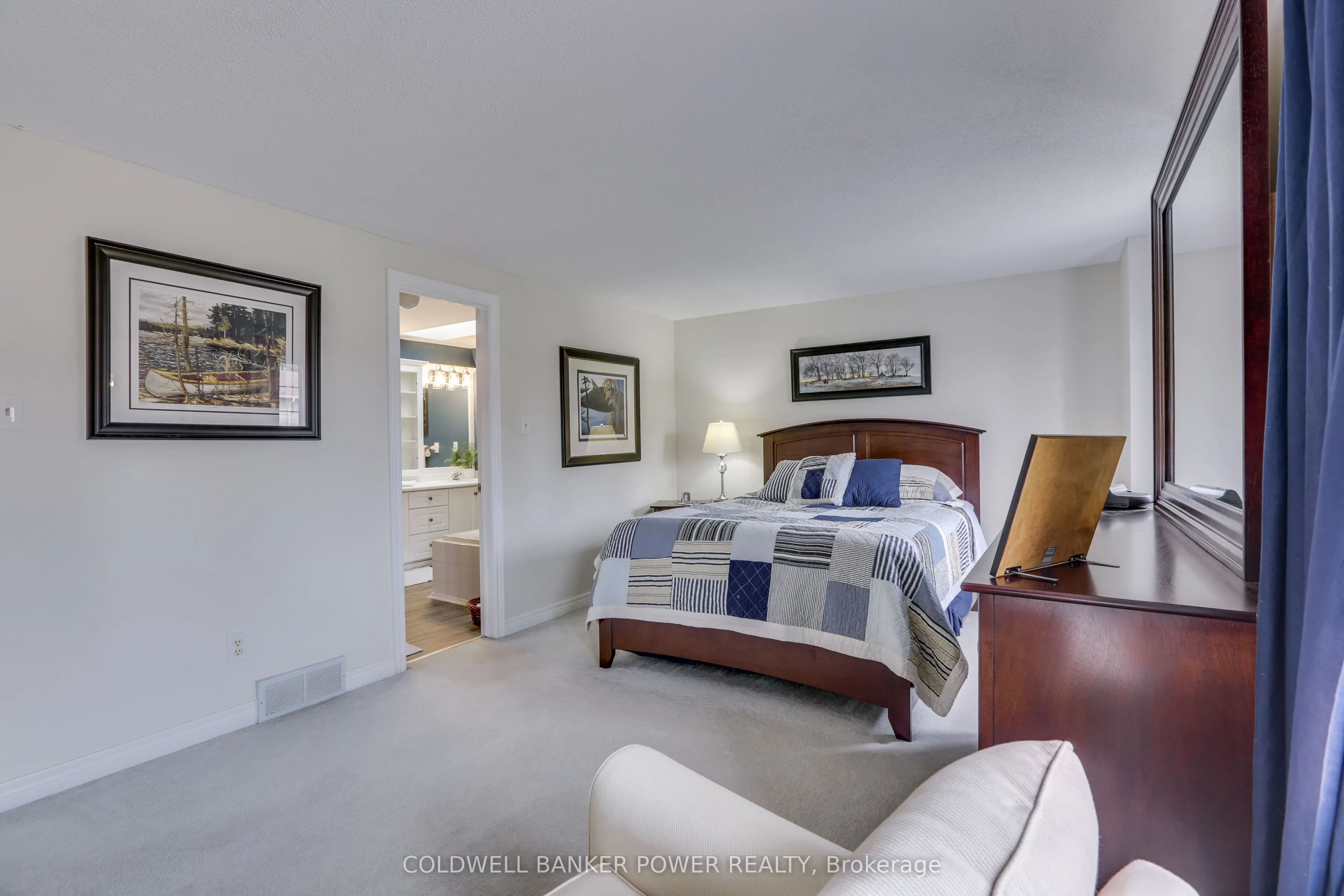 340 AMBLESIDE Drive, #11