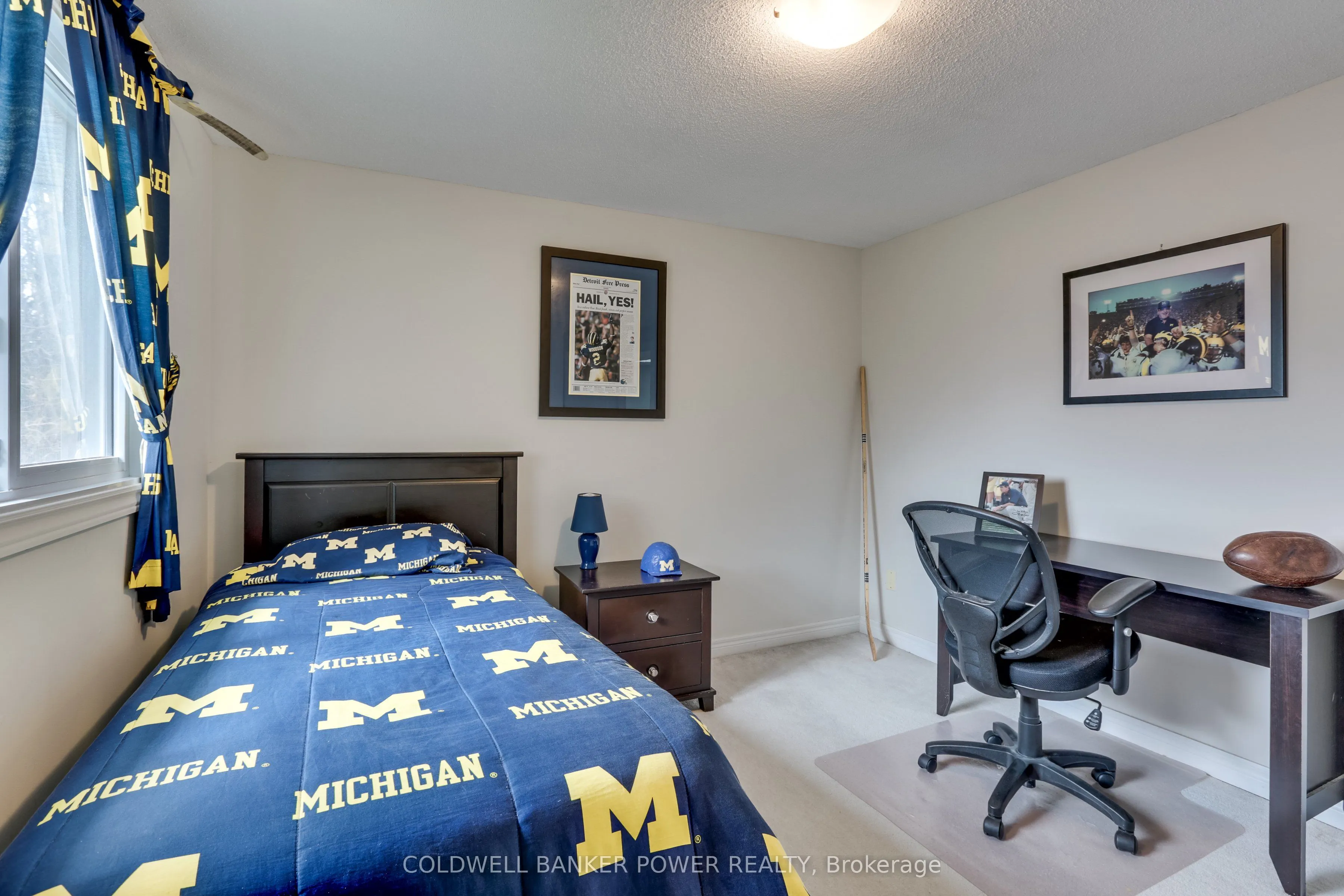 340 AMBLESIDE Drive, #11