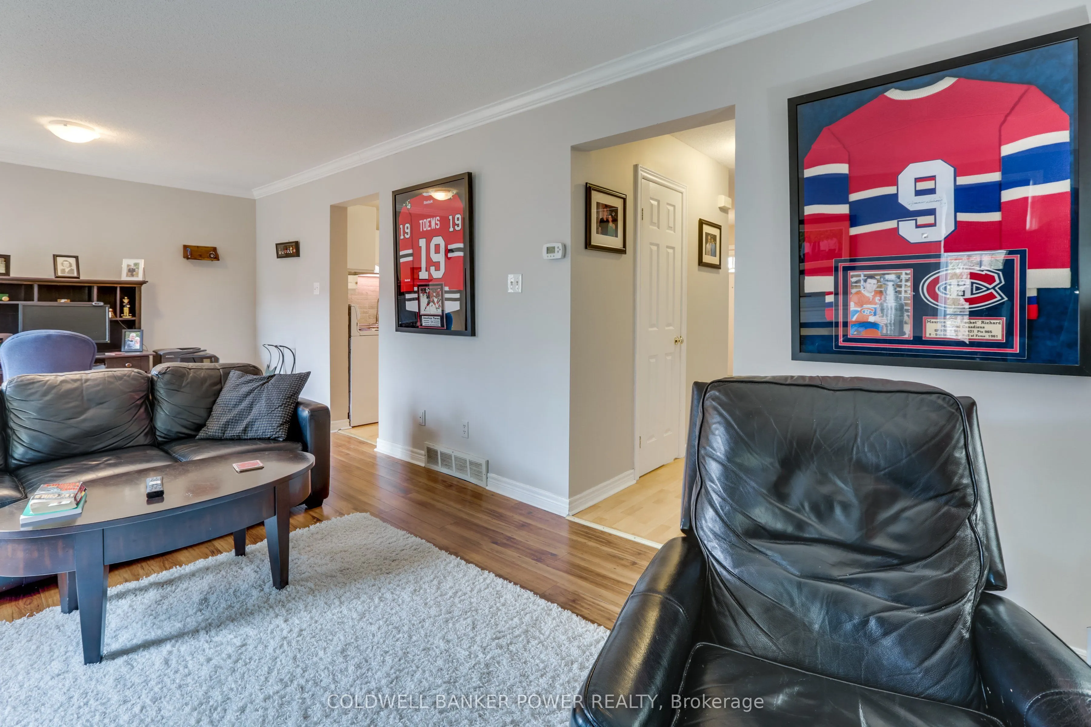 340 AMBLESIDE Drive, #11
