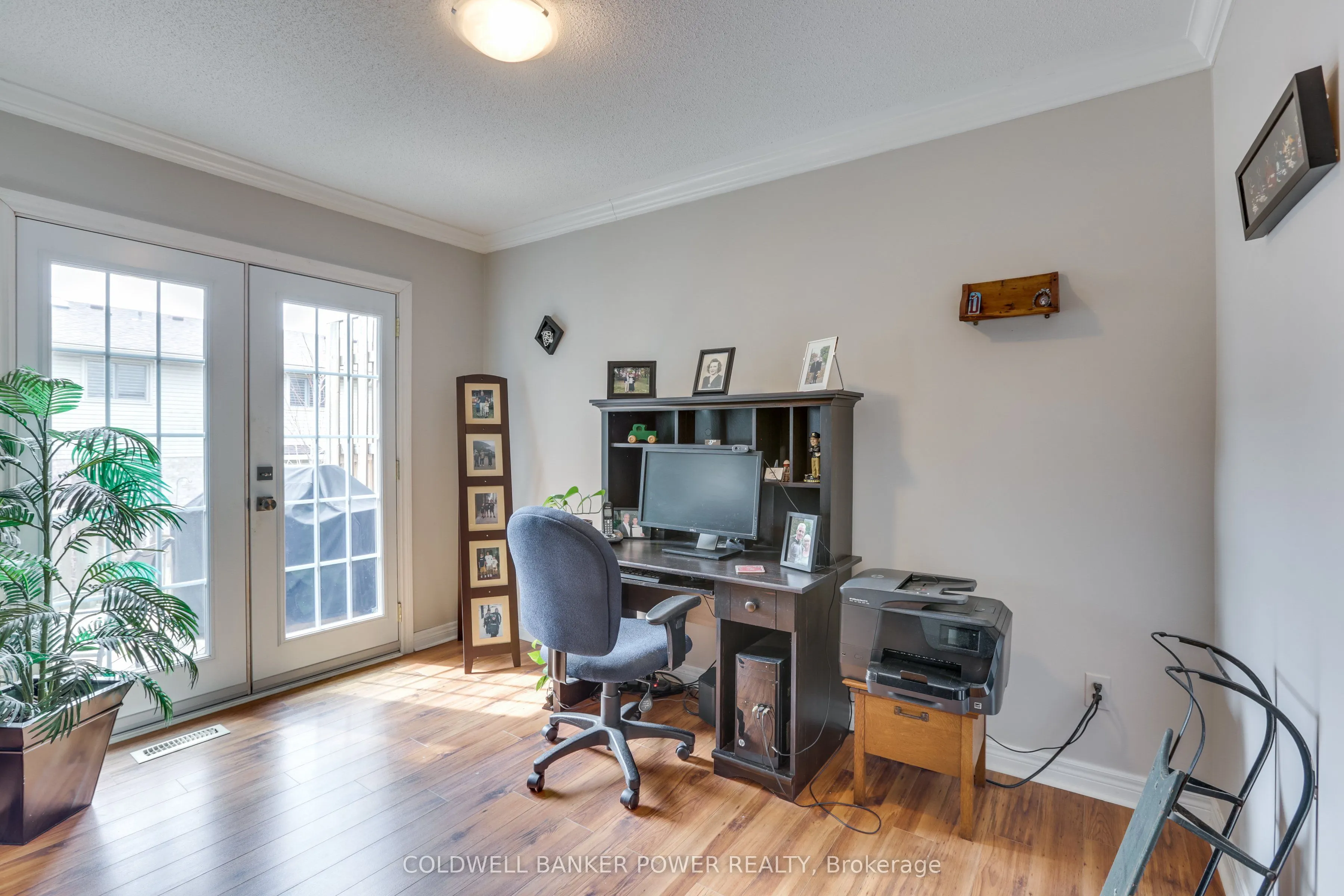 340 AMBLESIDE Drive, #11