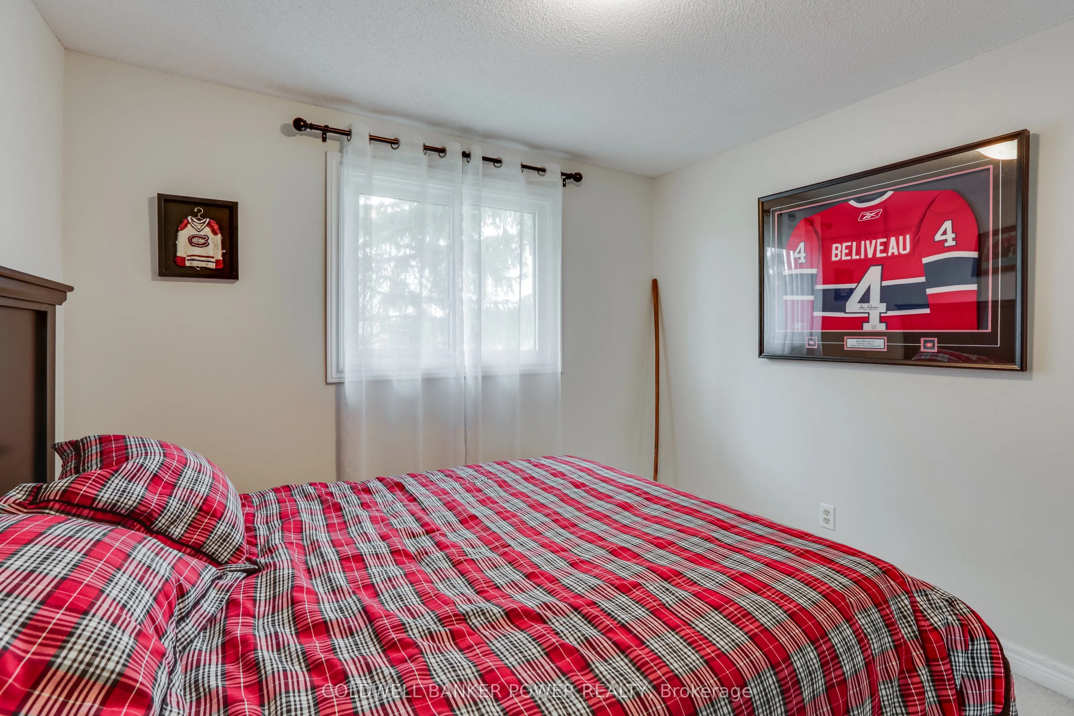 340 AMBLESIDE Drive, #11
