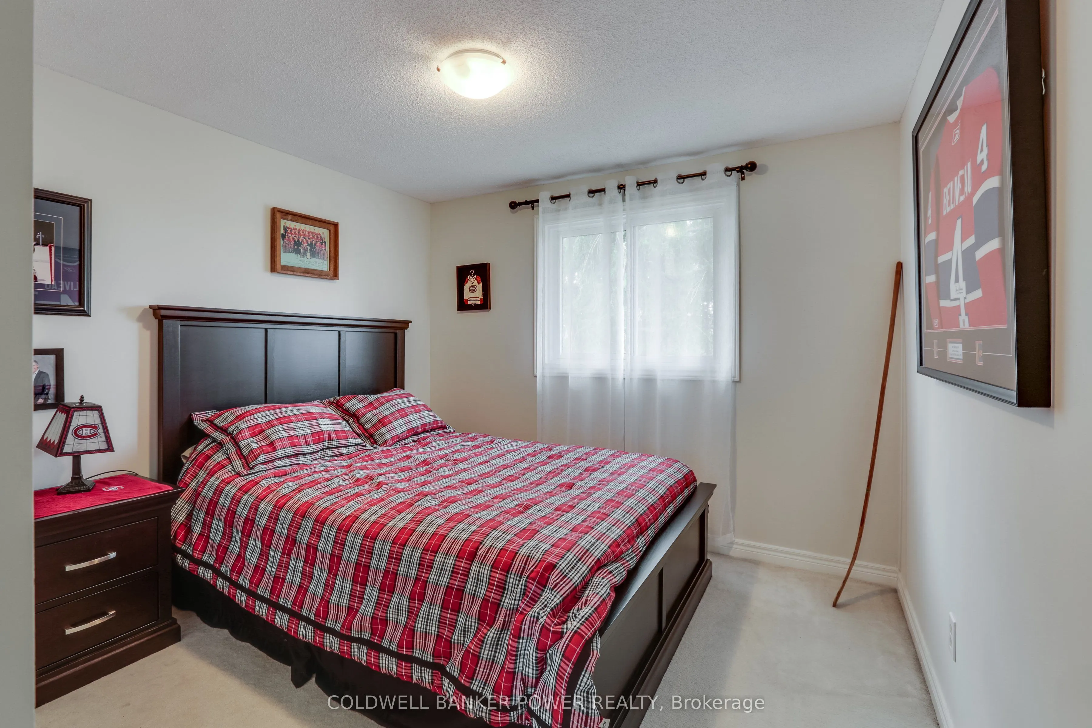 340 AMBLESIDE Drive, #11