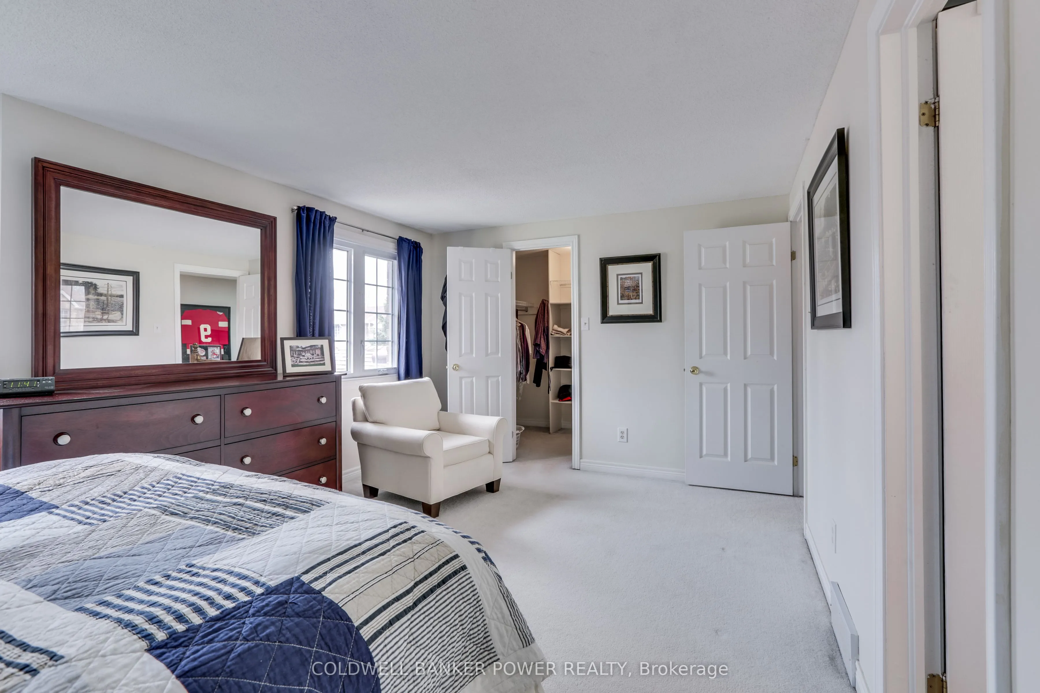 340 AMBLESIDE Drive, #11
