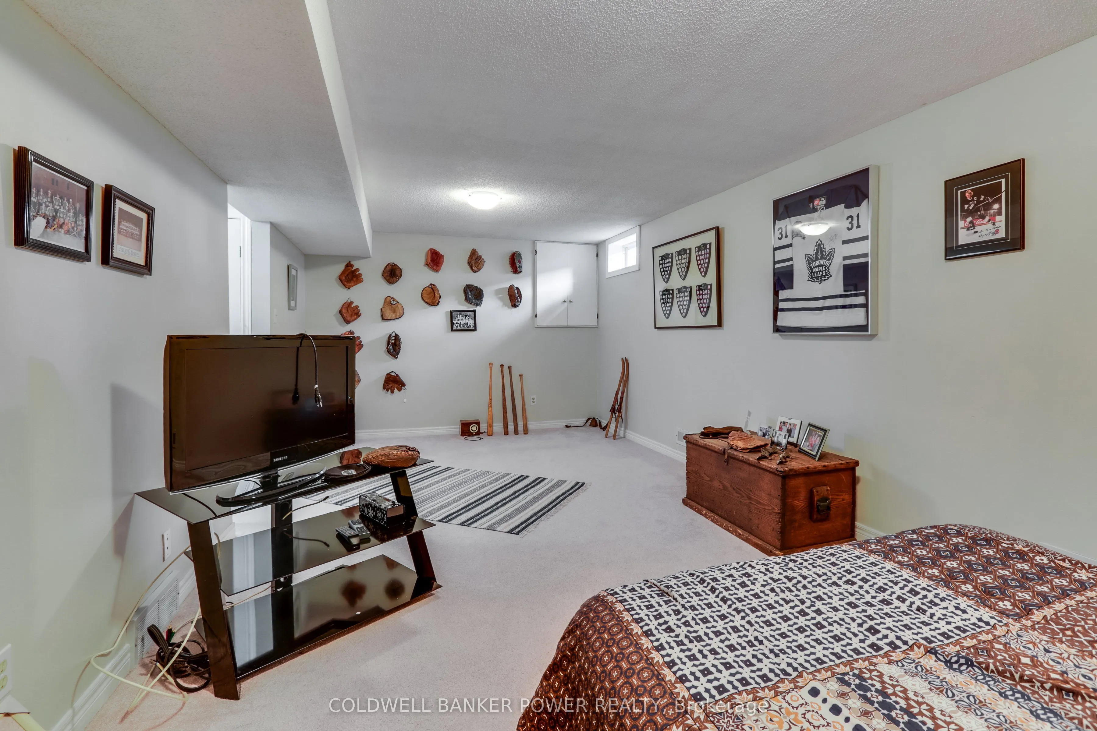 340 AMBLESIDE Drive, #11