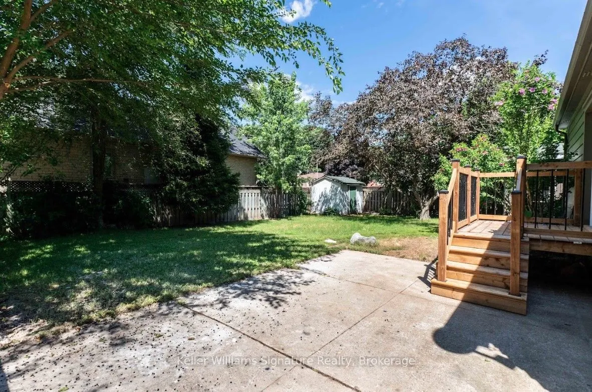 44 Grove Crescent