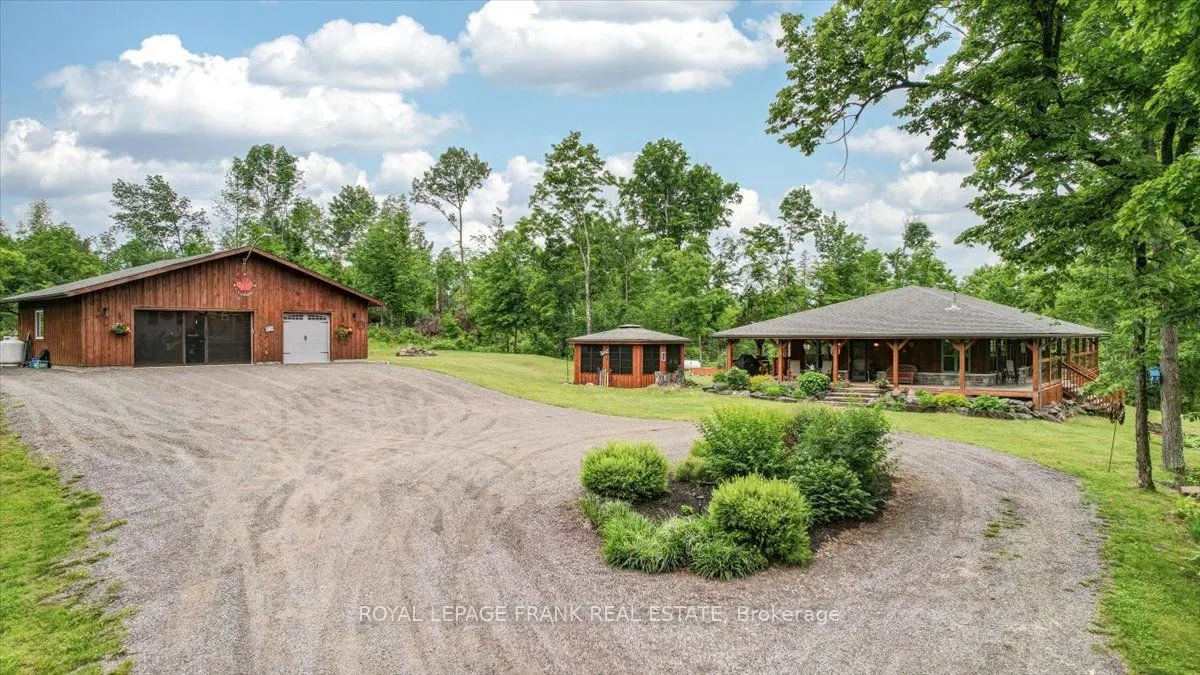 944 Steenburg Lake Road N