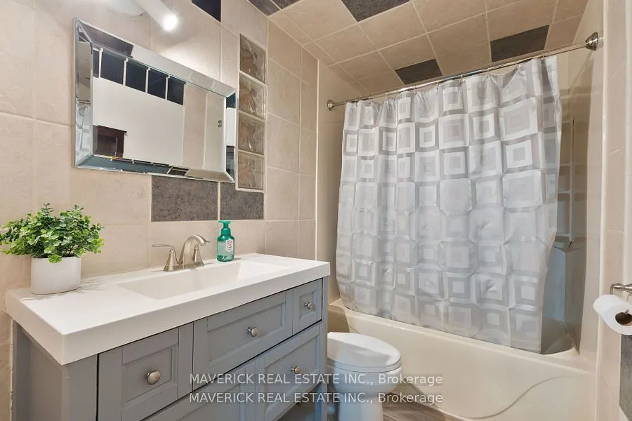 667 Griffith Street, #50