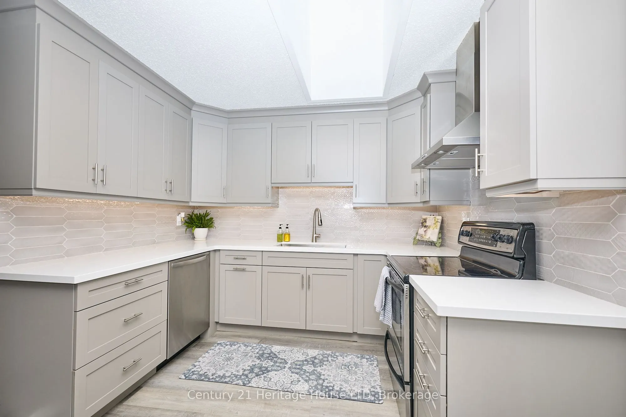 15 Malkin Avenue