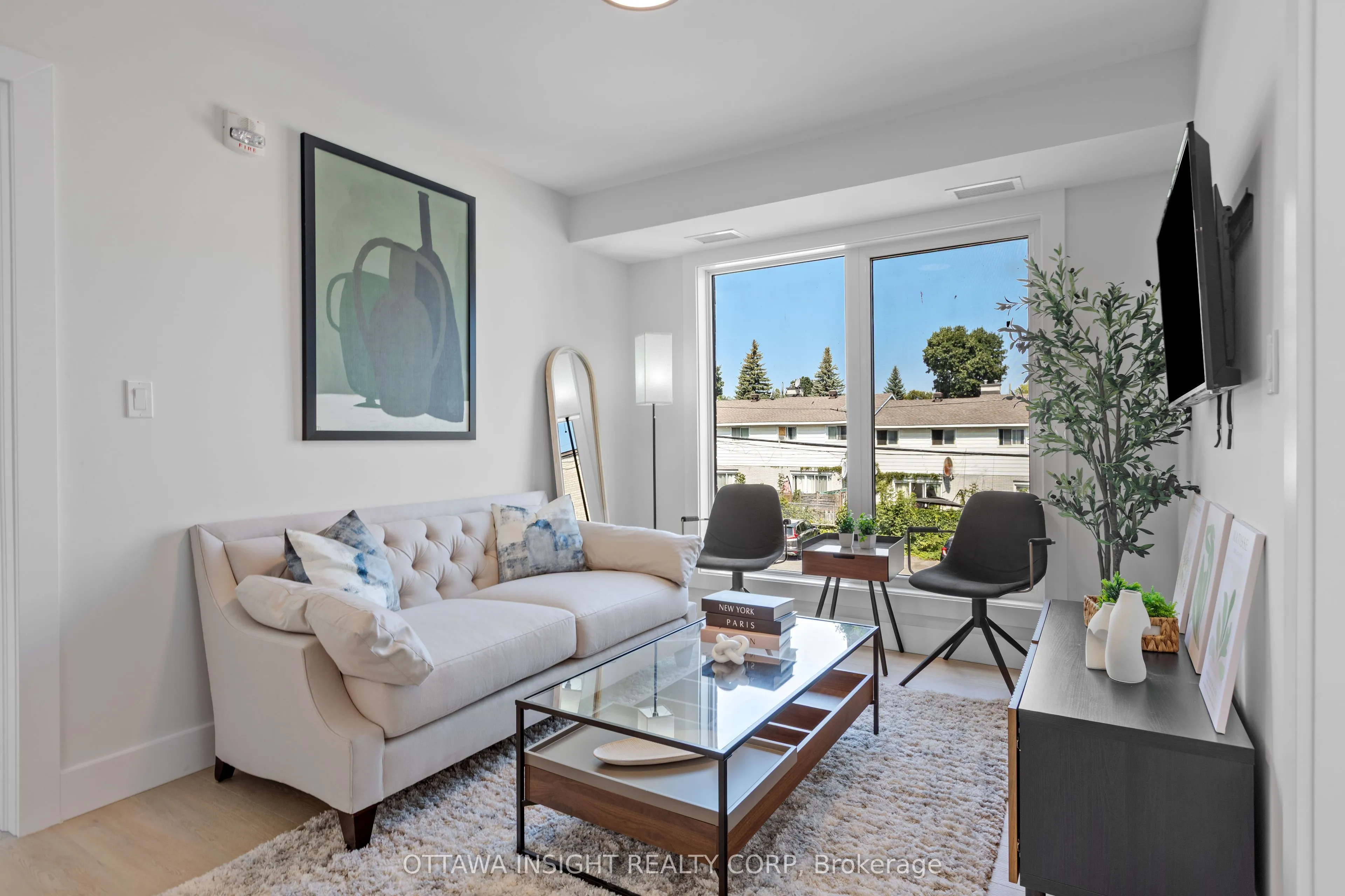 263 Currell Avenue, #4
