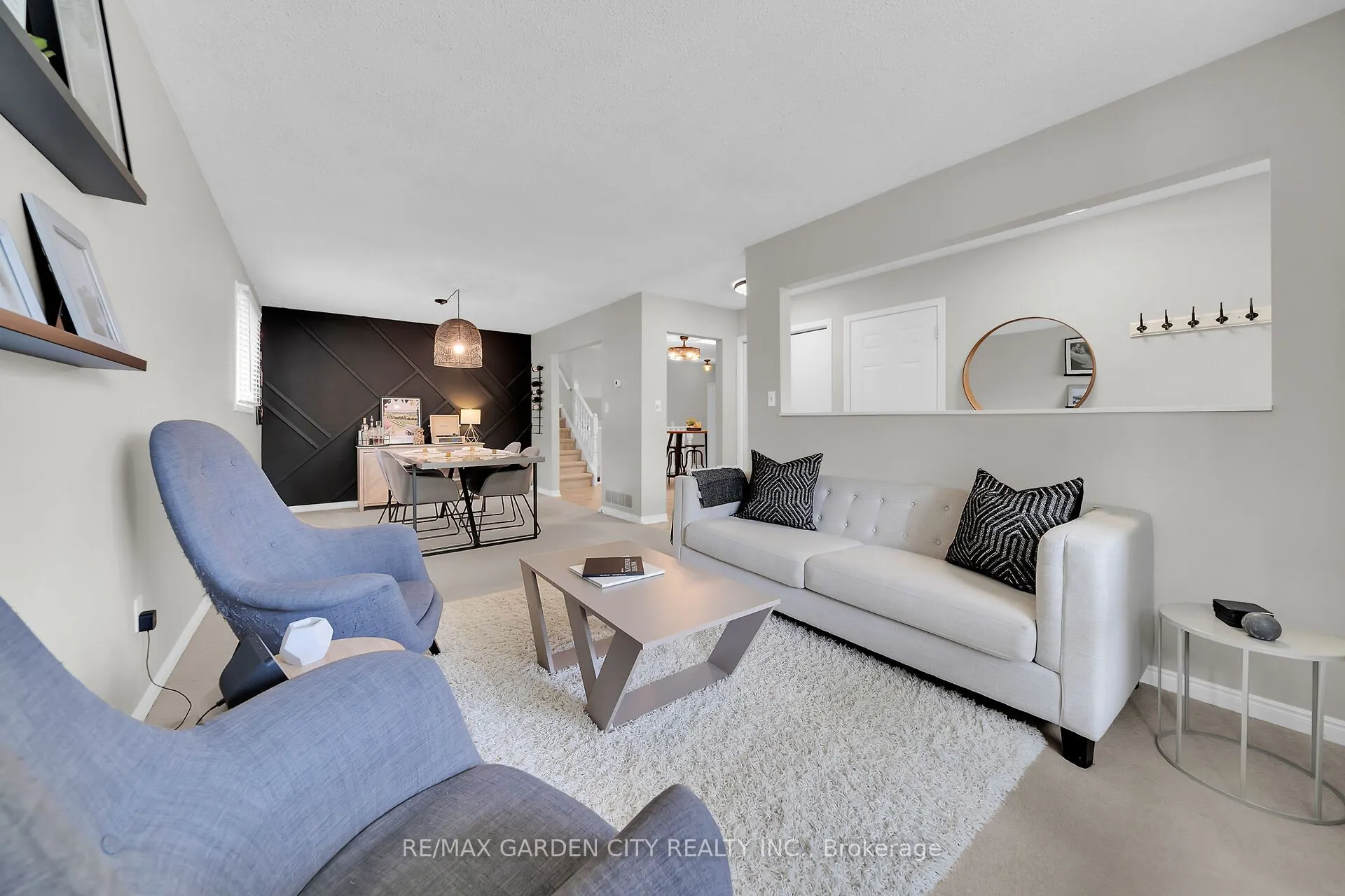 41 SANDRA Crescent