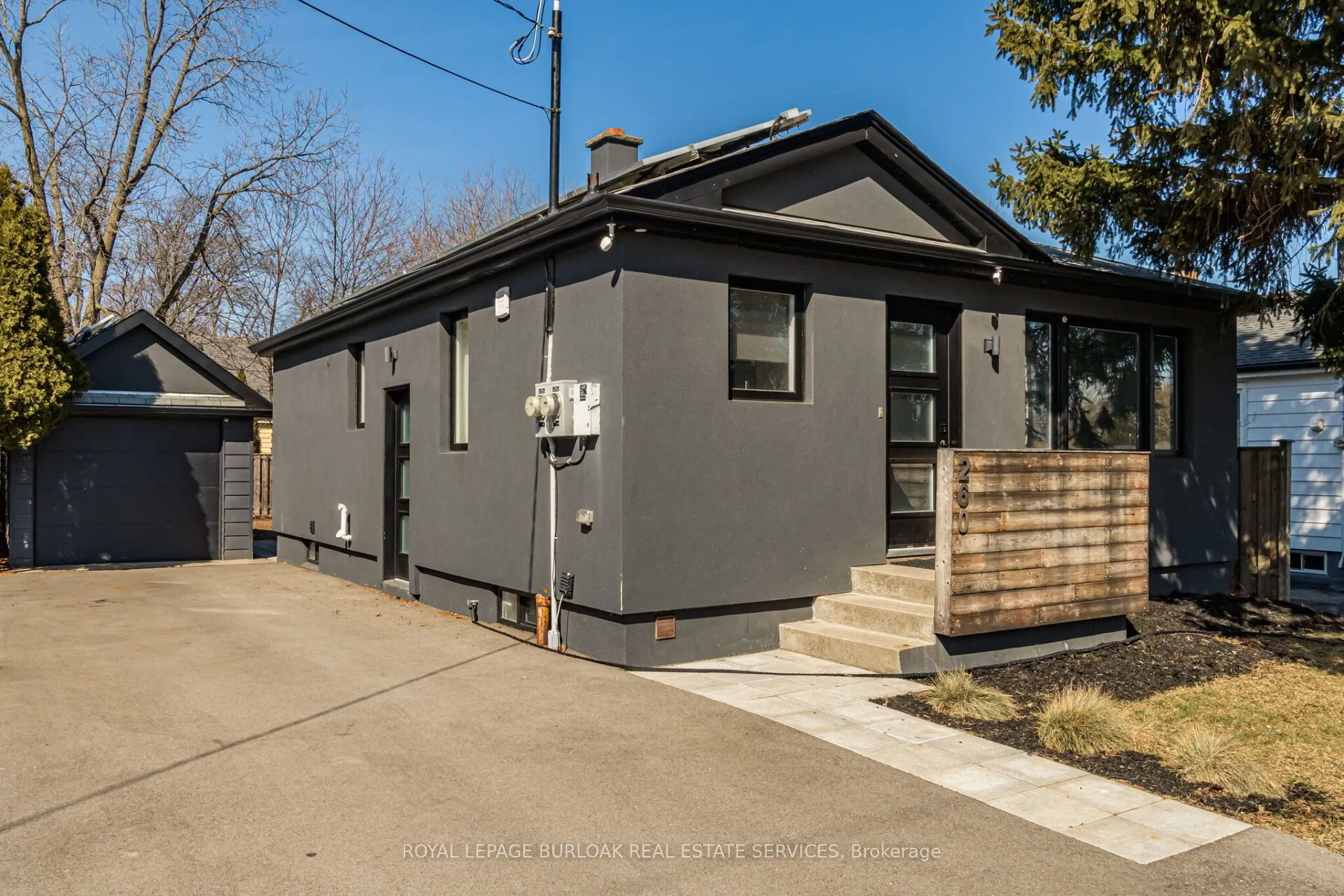 260 WEST 16TH Street, #Upper