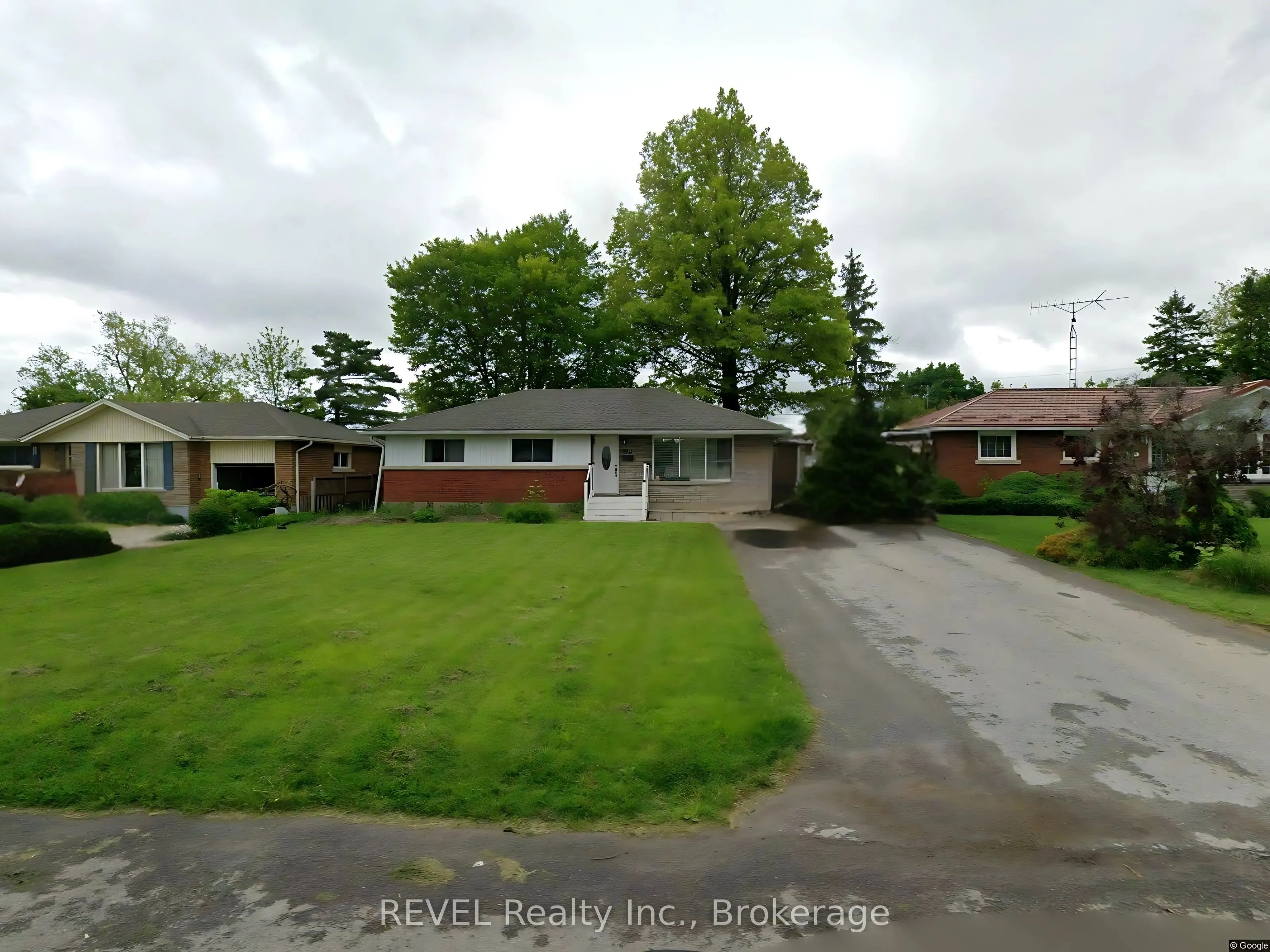 12 Glendale Drive