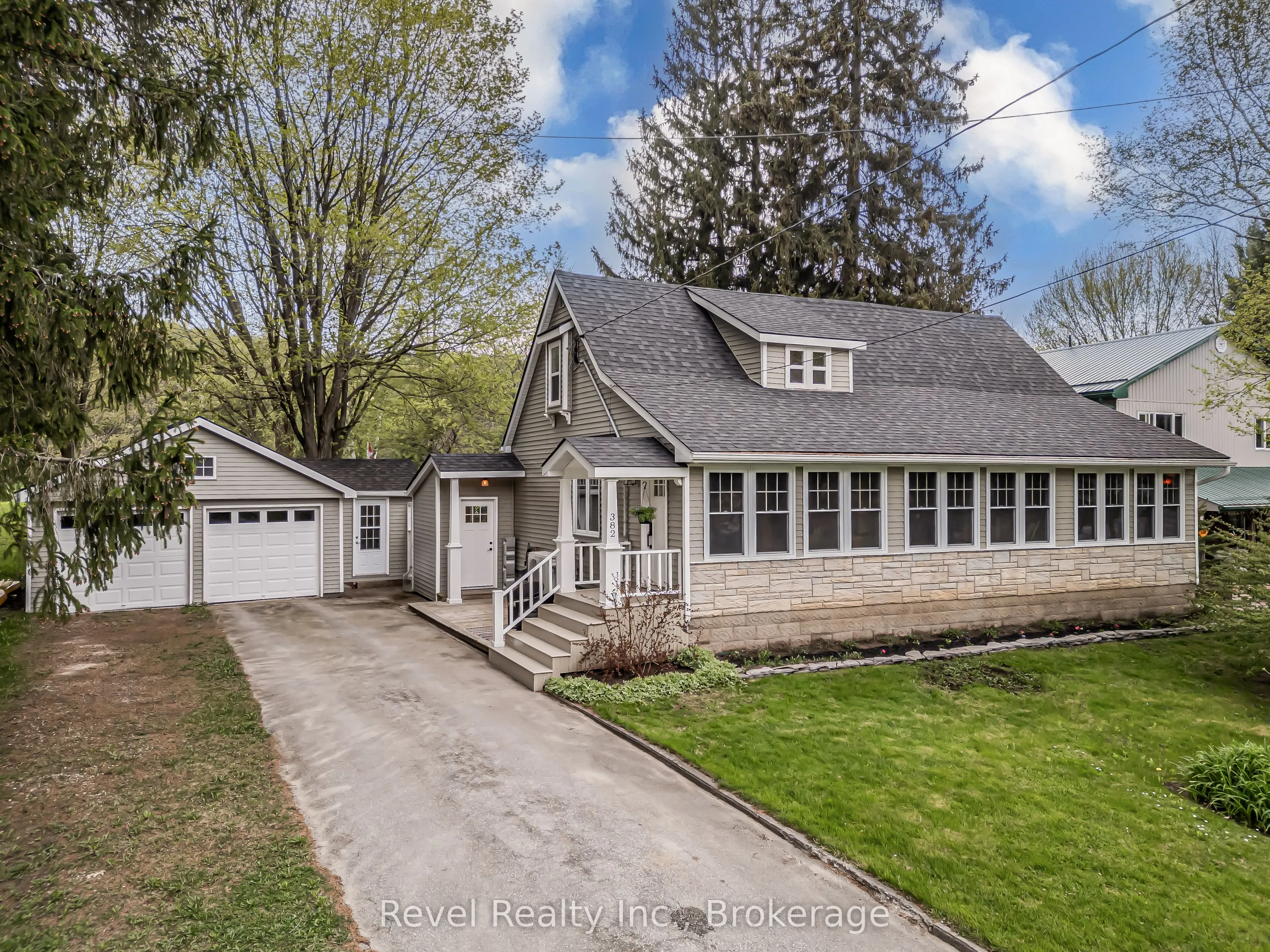 382 2nd Avenue SE