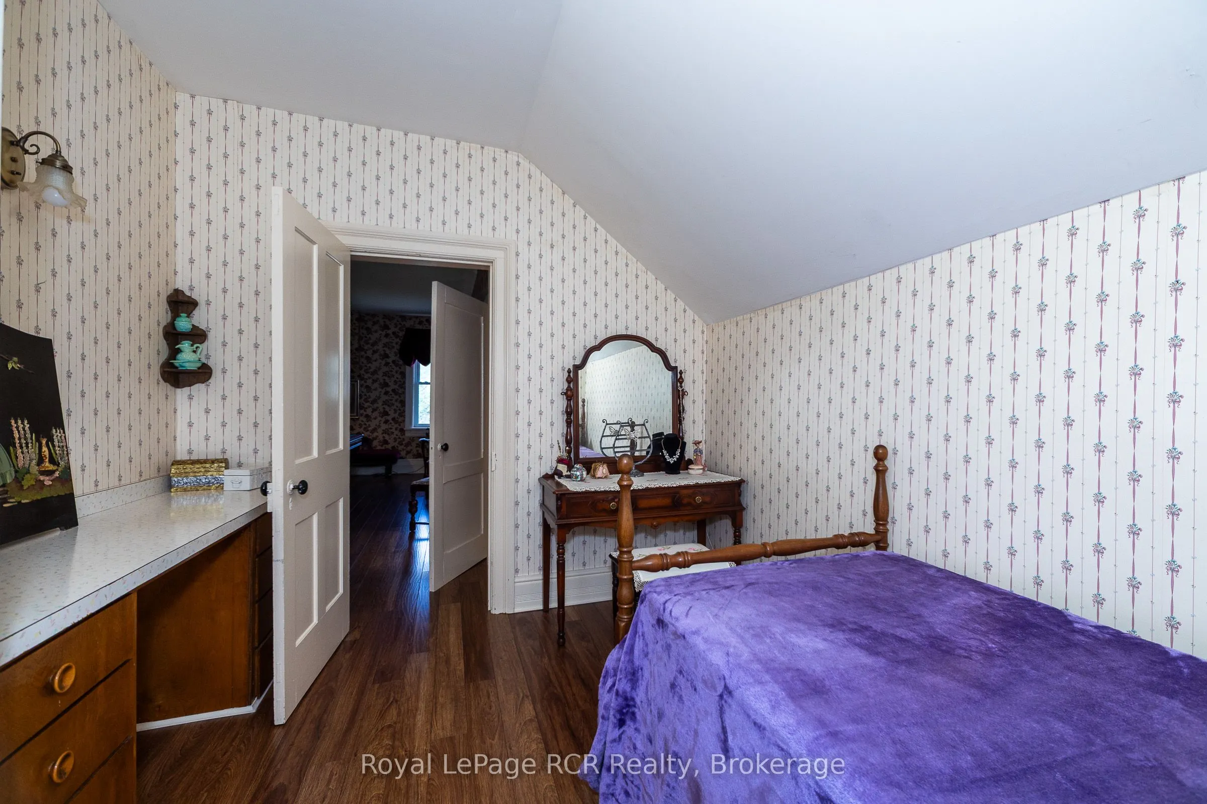 580283 Side Road 60