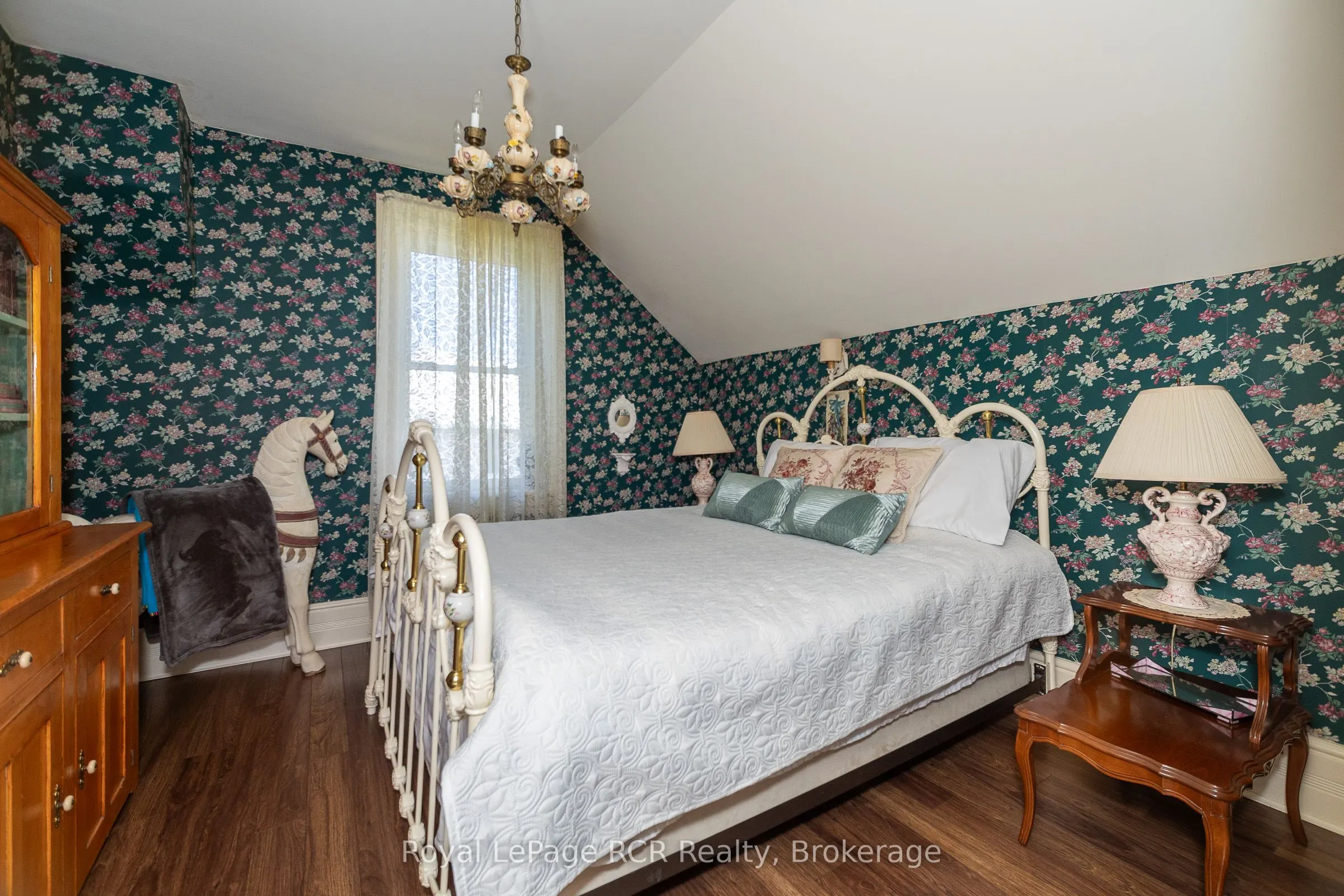 580283 Side Road 60