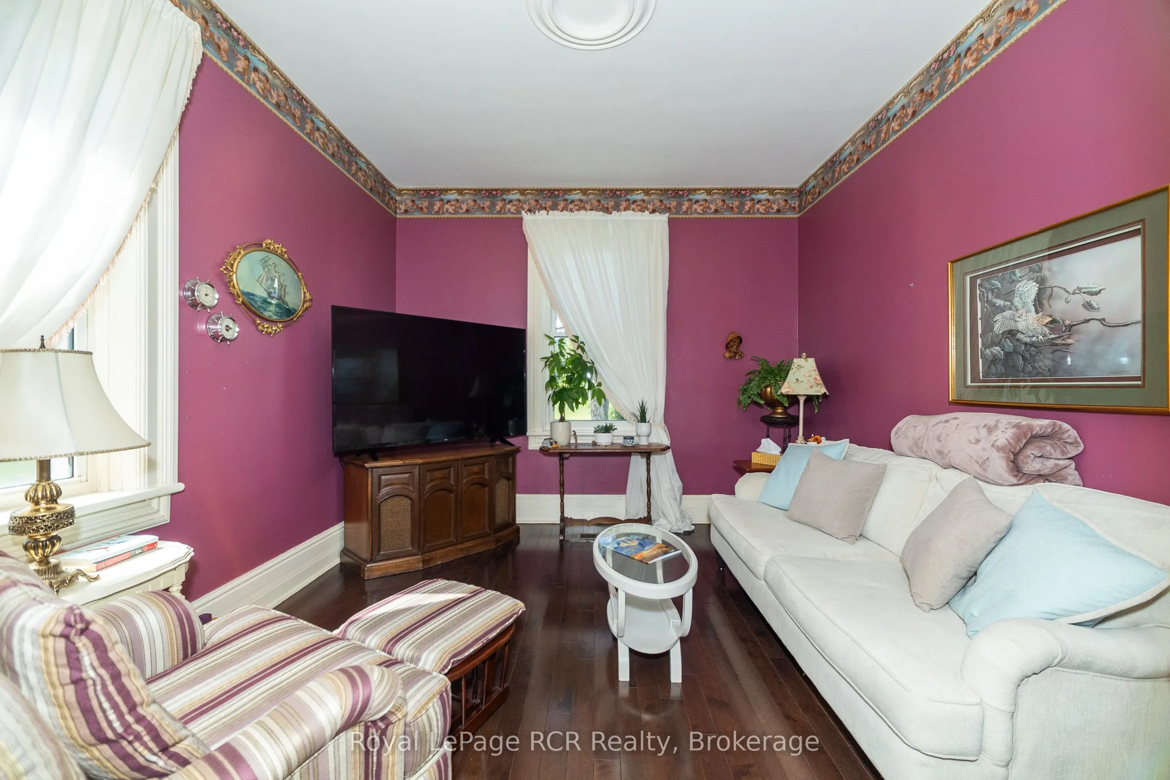 580283 Side Road 60