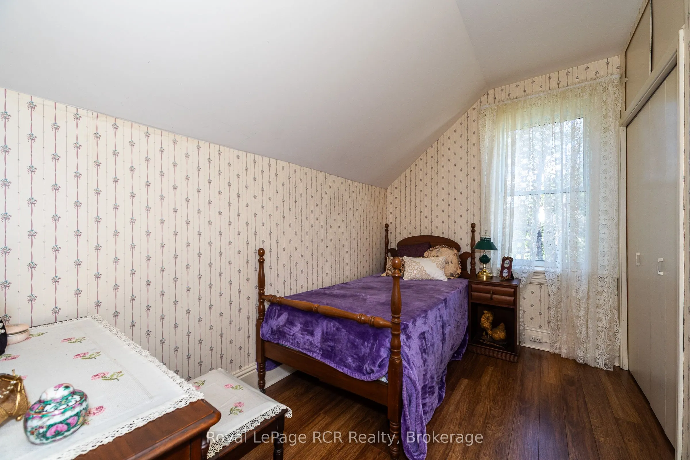 580283 Side Road 60
