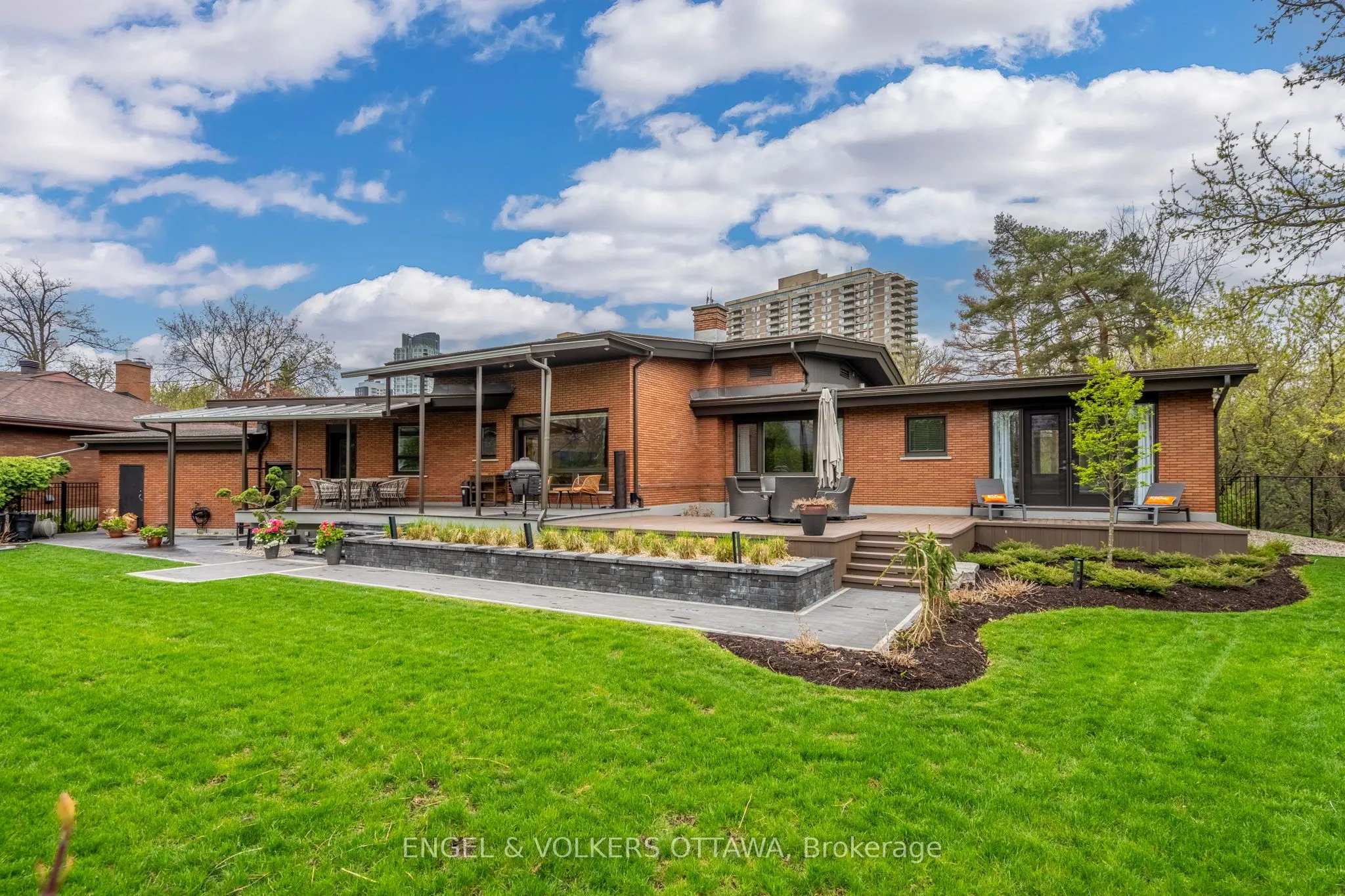 165 Island Park Drive