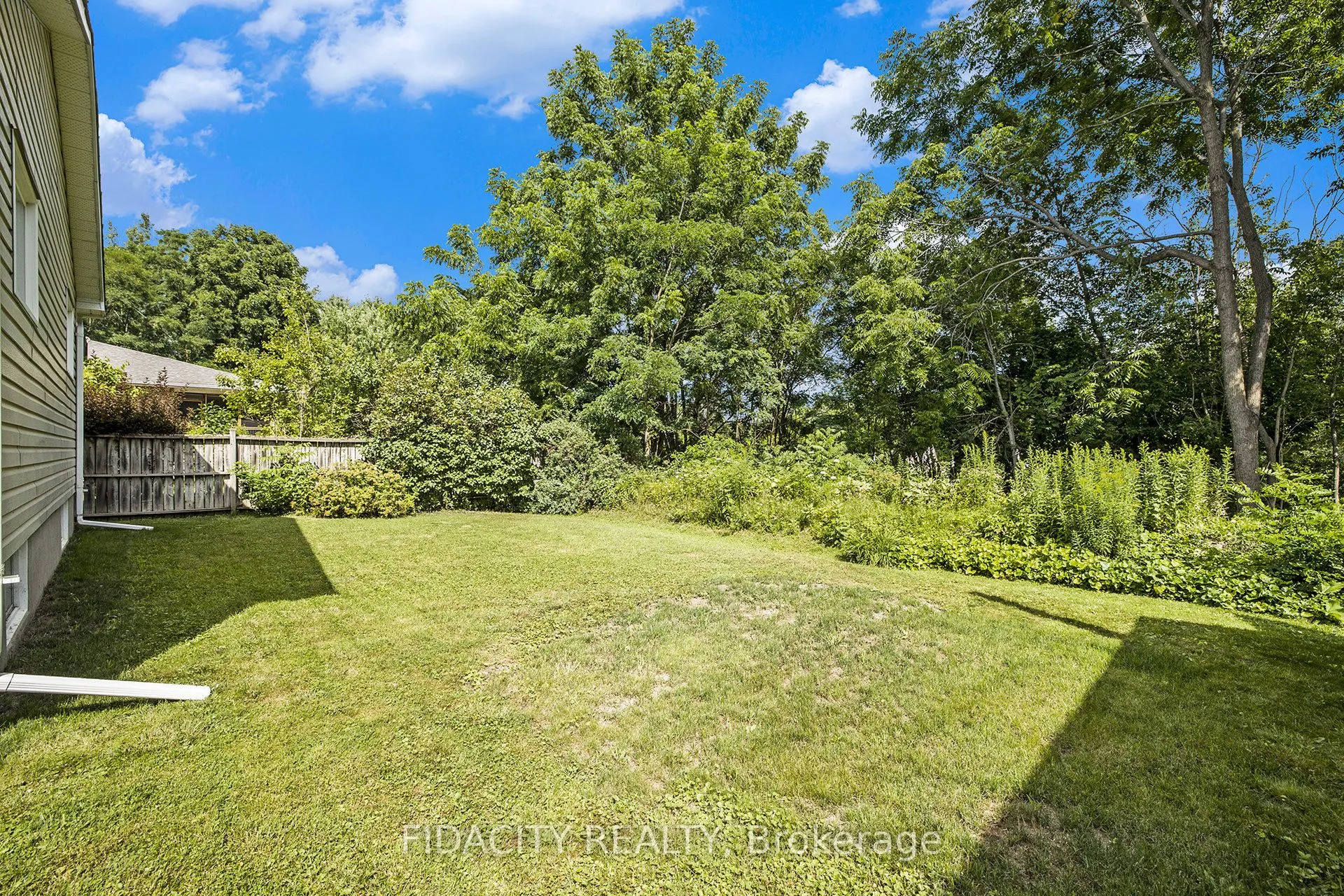 616 Clothier Street E