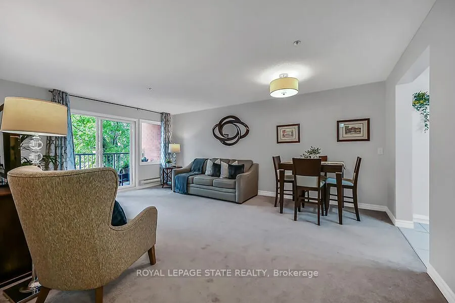 6 Niagara Street, #204