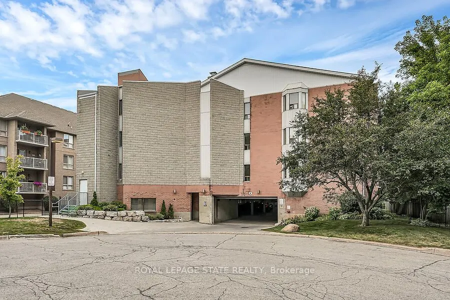 6 Niagara Street, #204