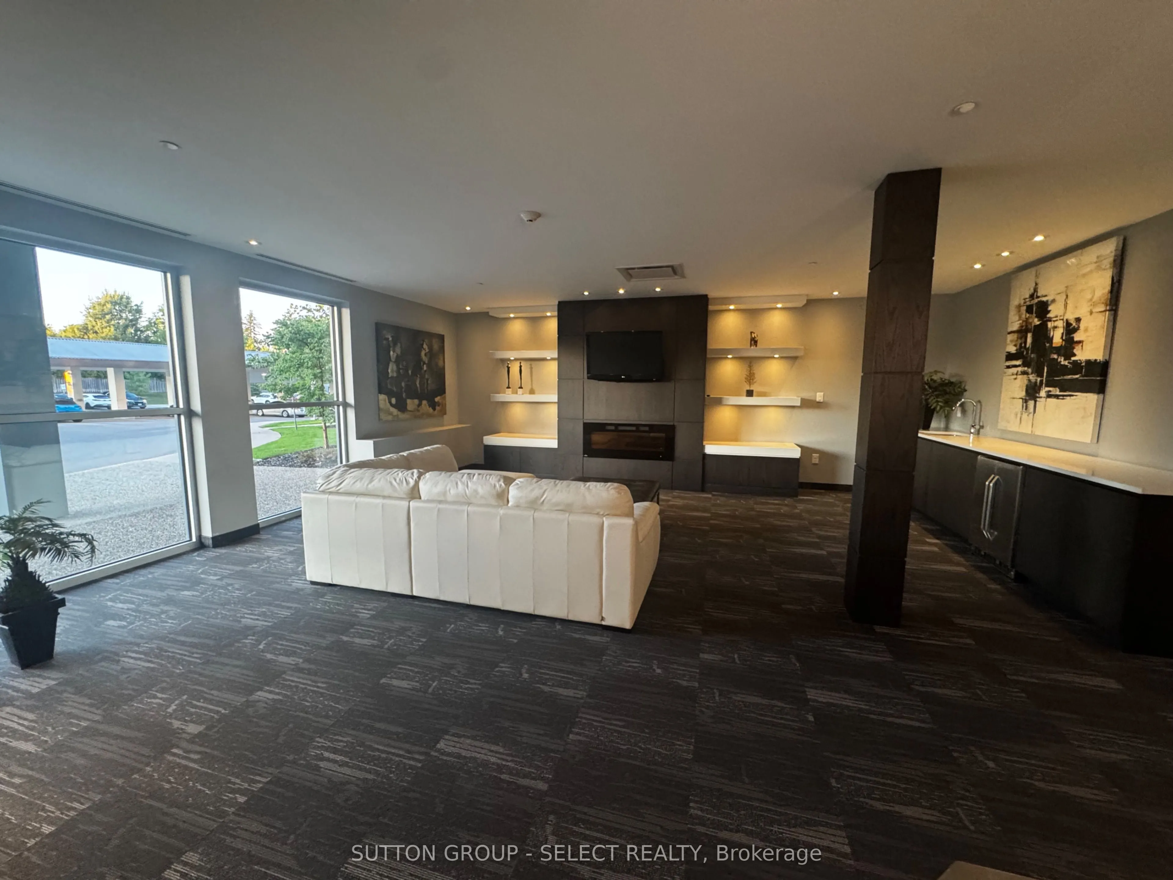 1705 Fiddlehead Place, #300