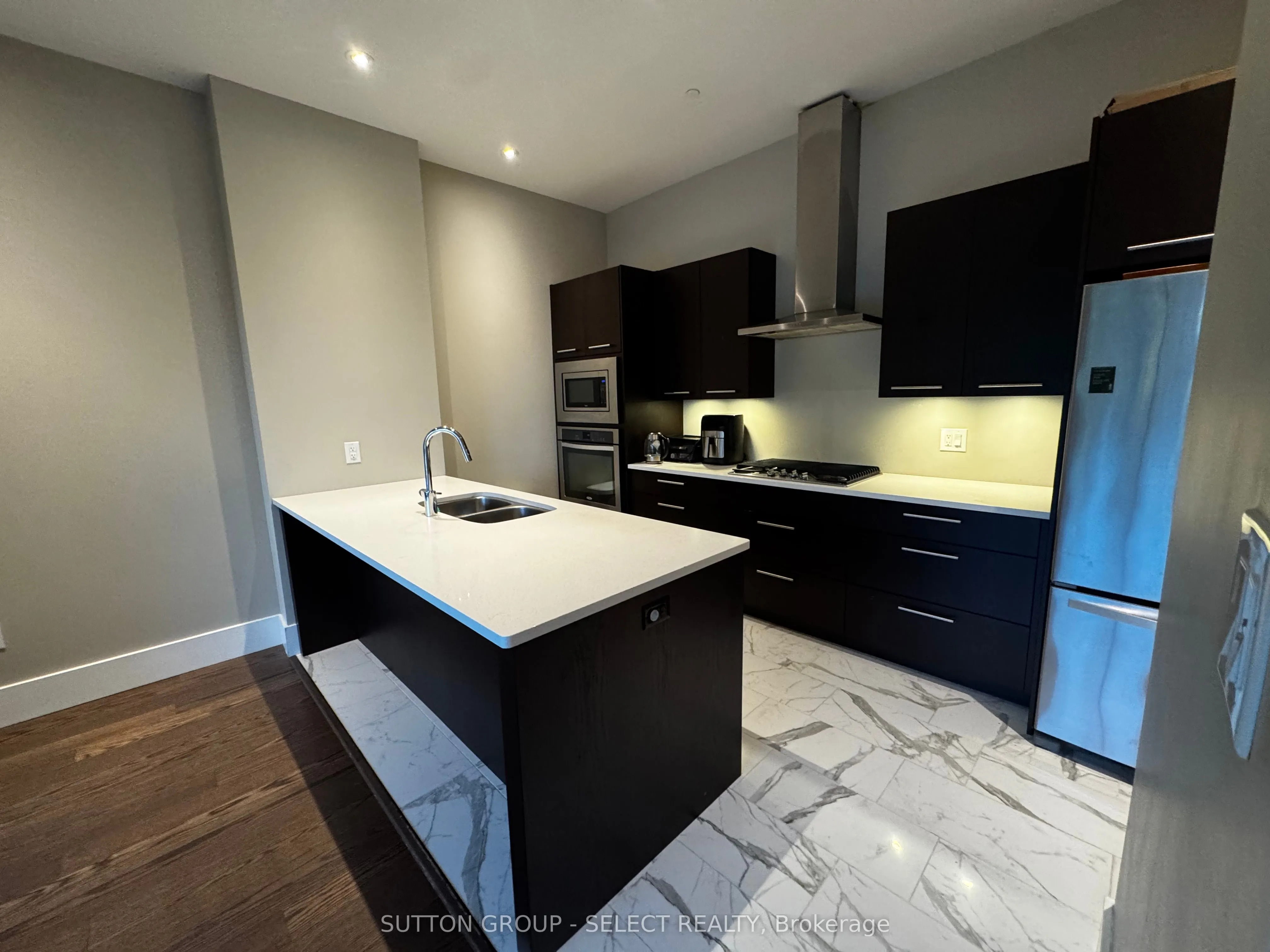 1705 Fiddlehead Place, #300