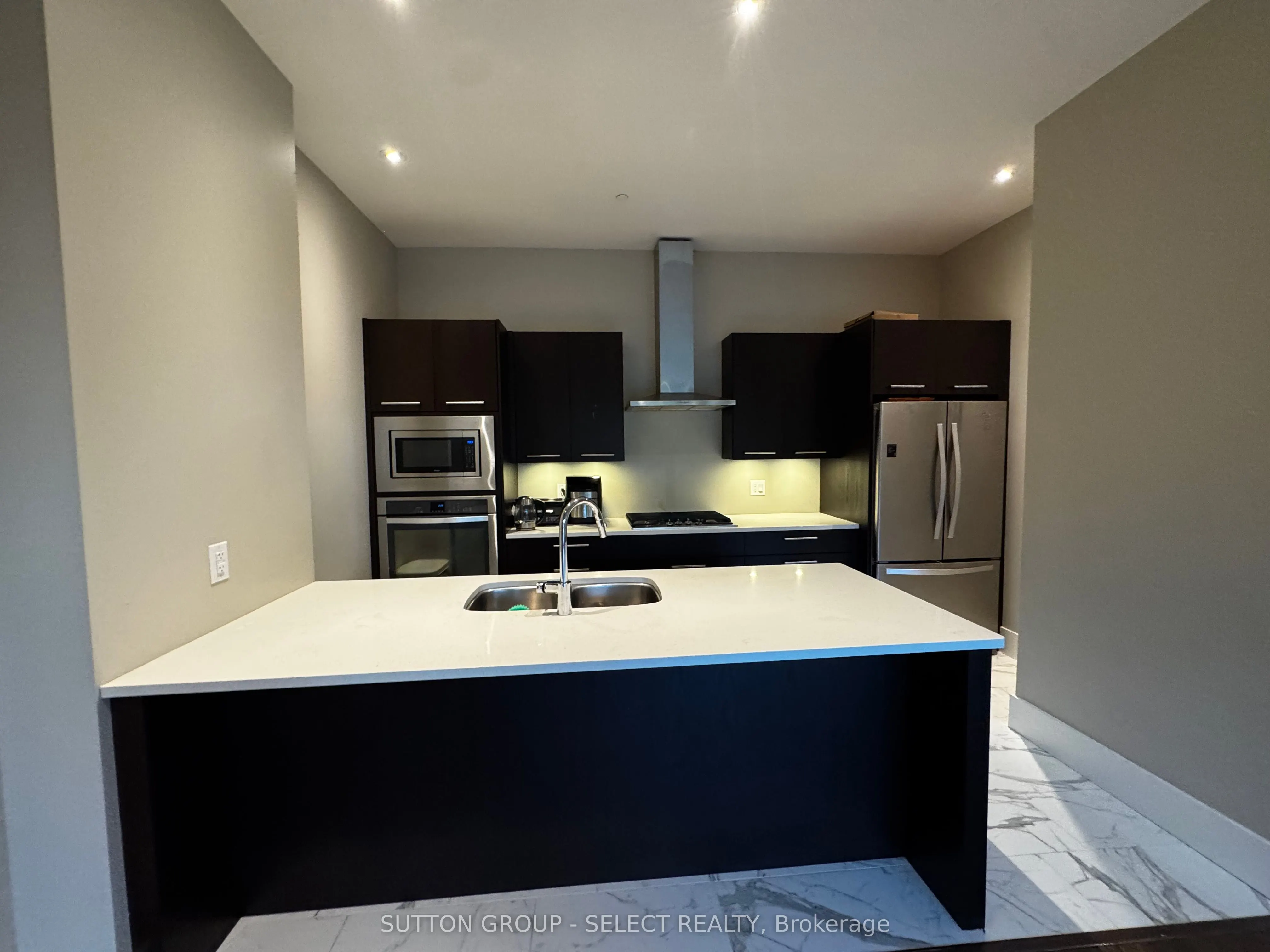 1705 Fiddlehead Place, #300
