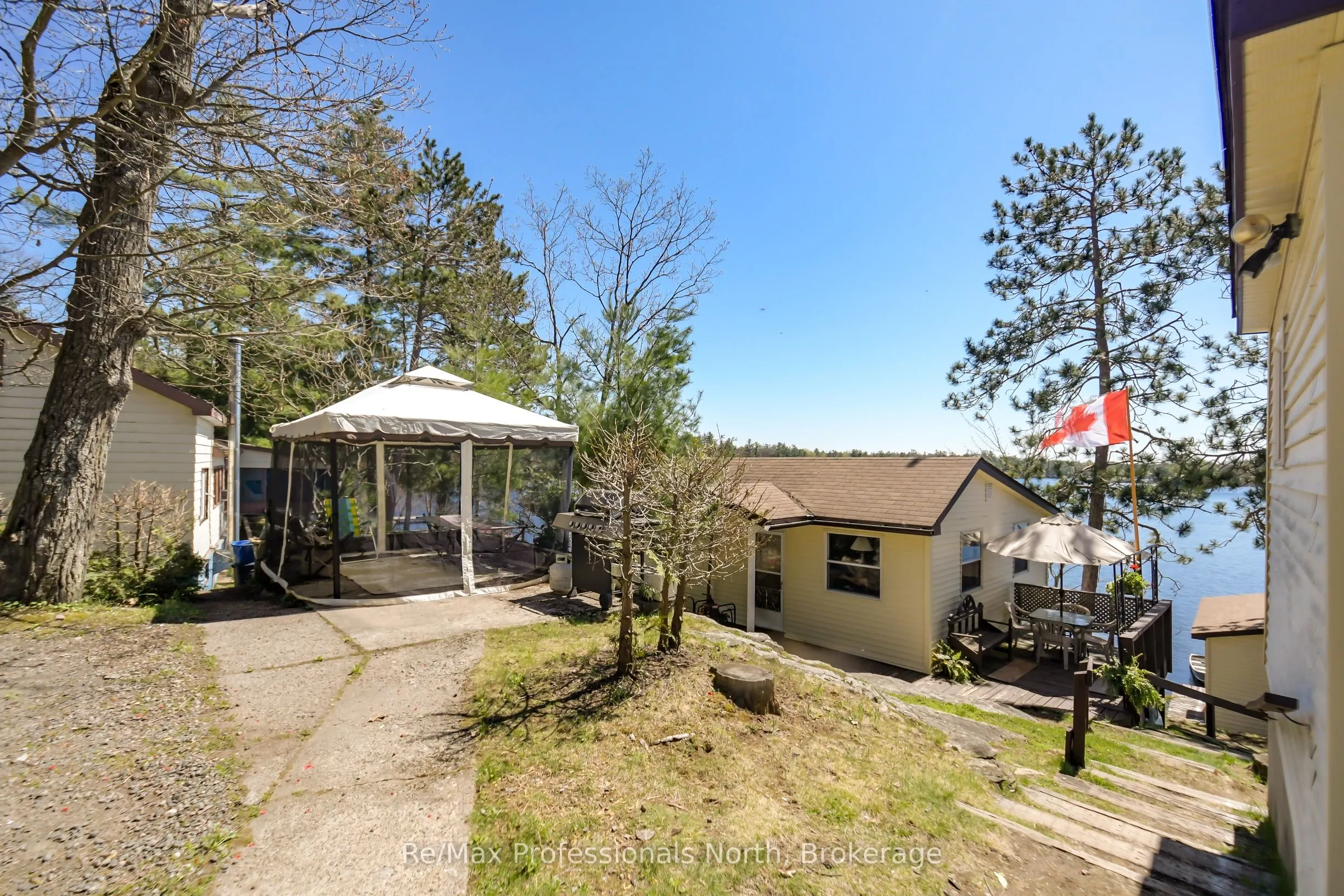 1055 EVANSWOOD Drive