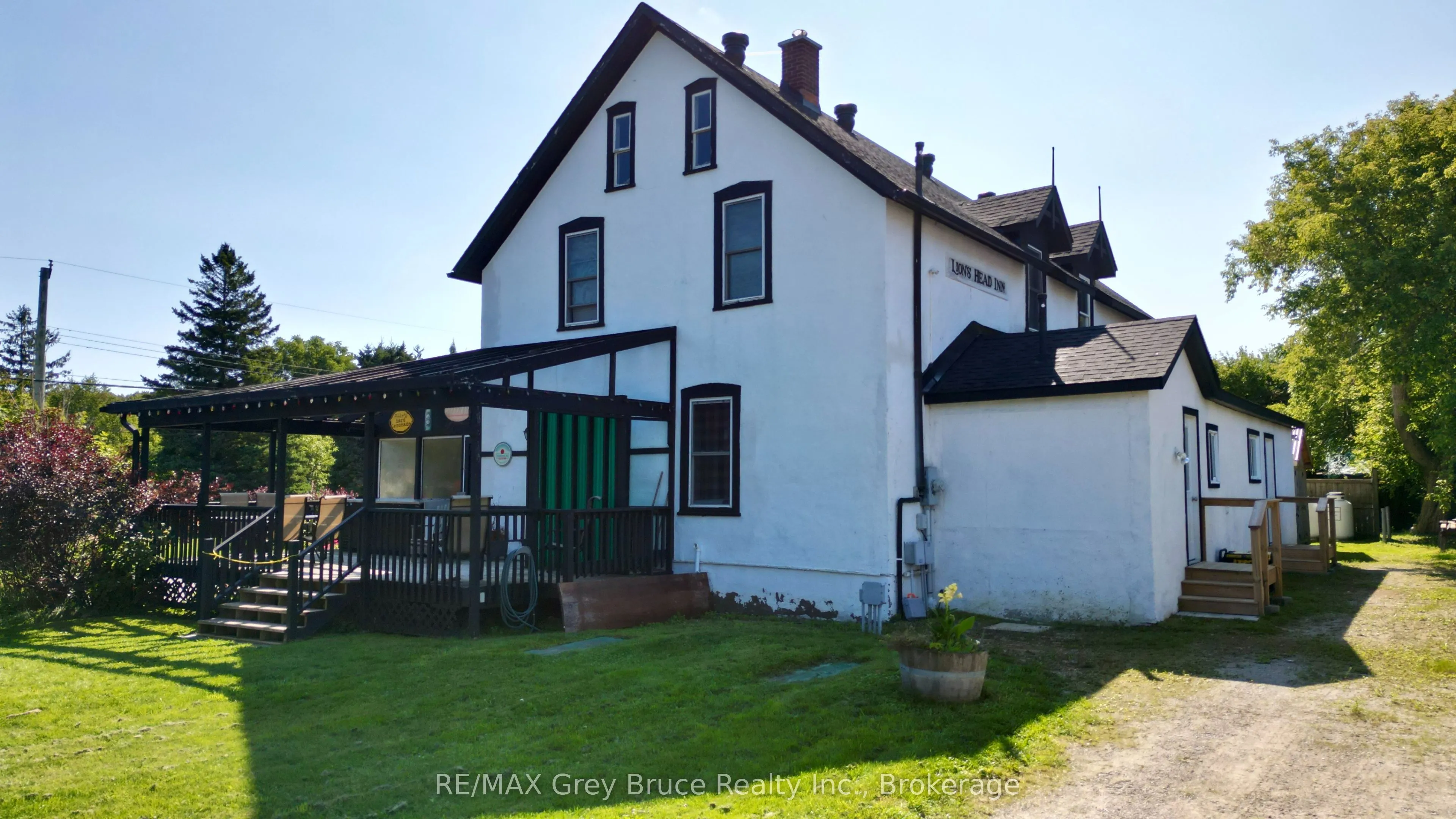8 Helen Street