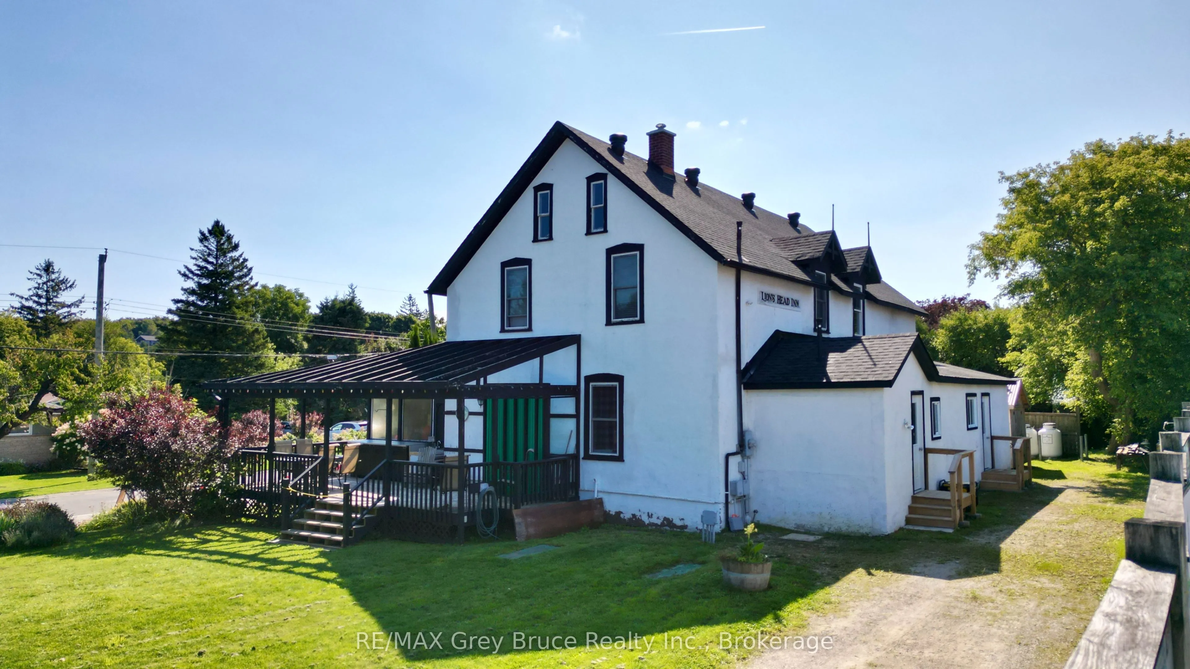 8 Helen Street