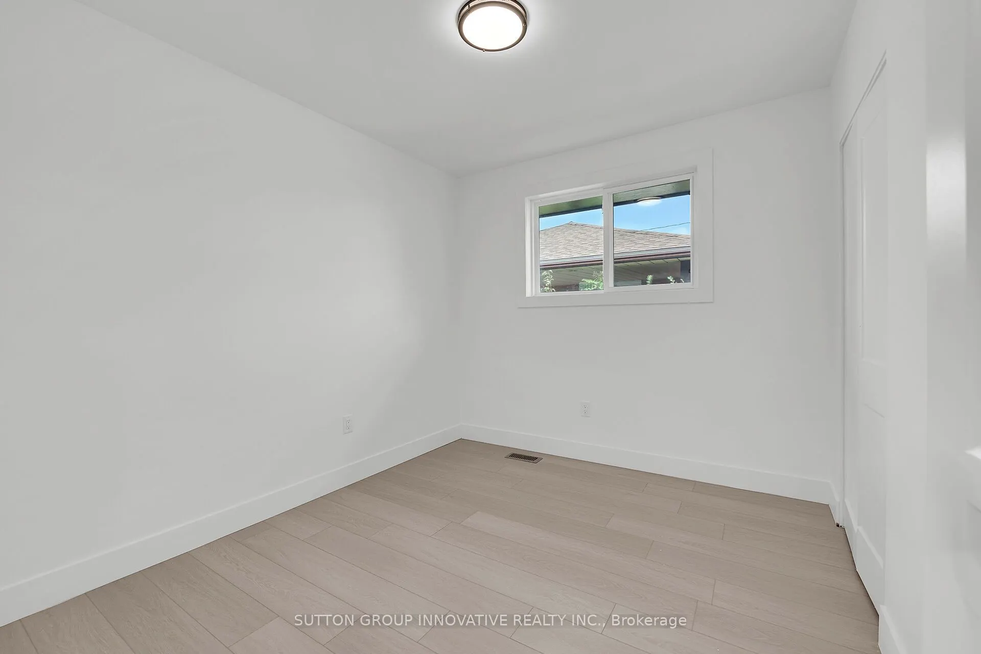 4 Lilacside Drive