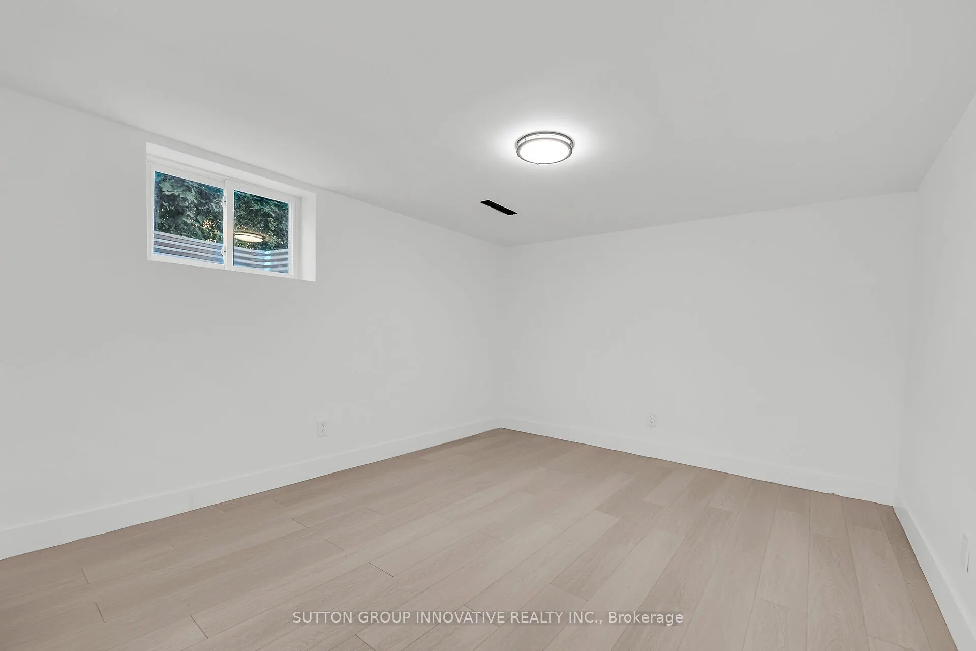 4 Lilacside Drive