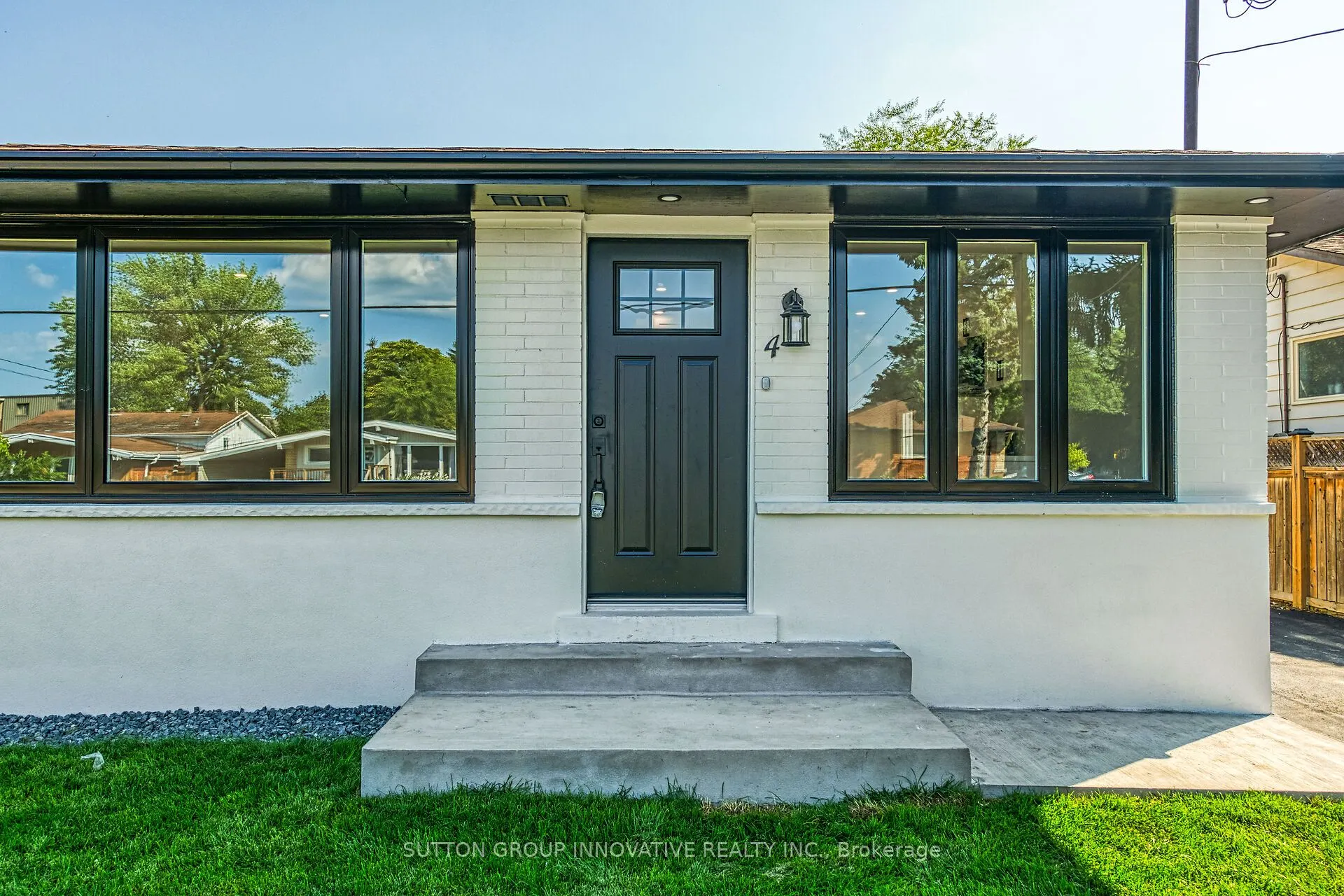 4 Lilacside Drive