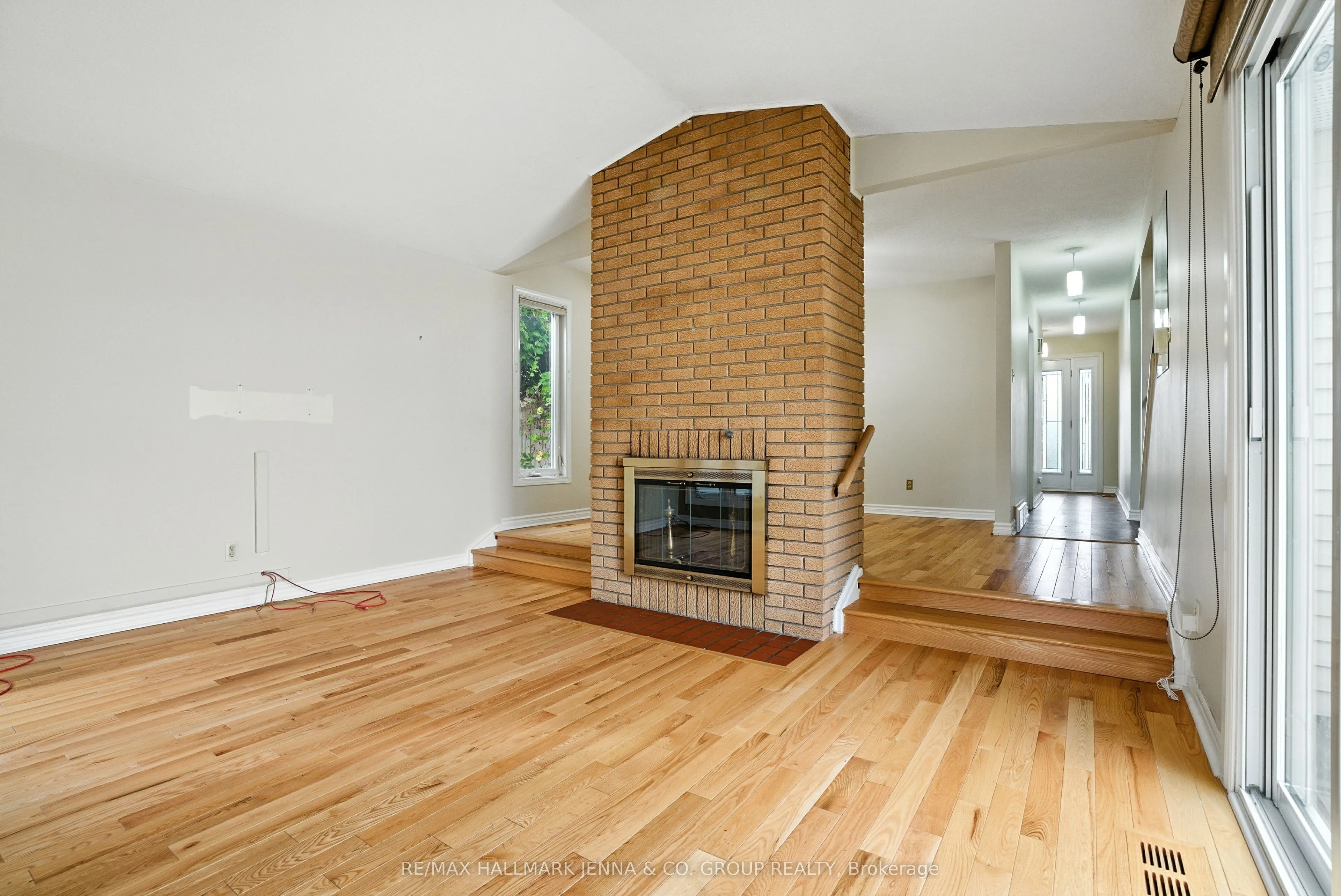 1115 St Emmanuel Terrace