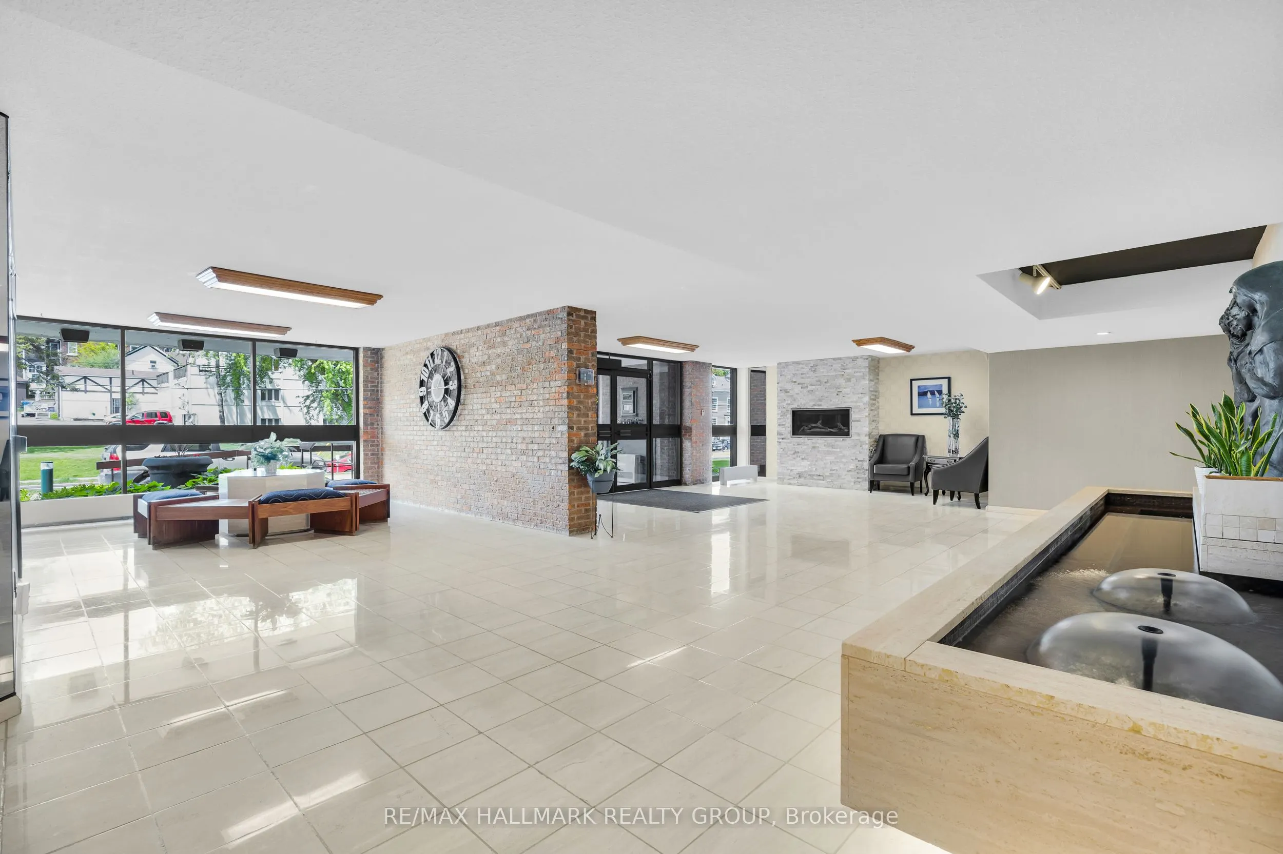 55 WATER Street E, #405