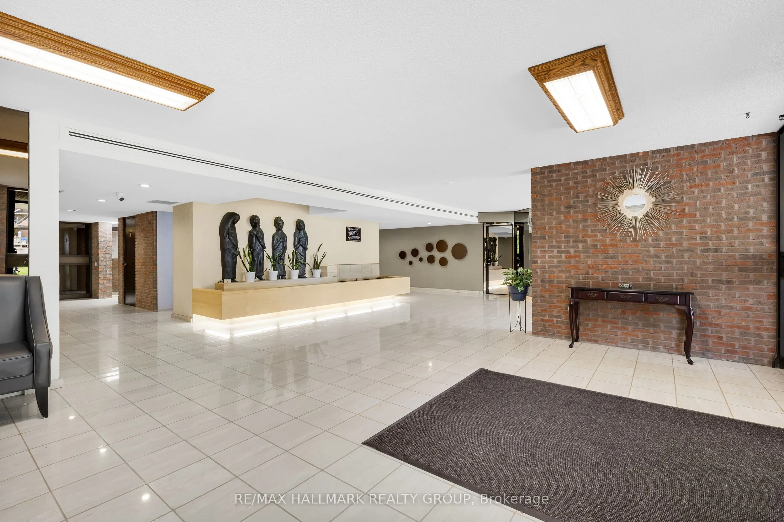 55 WATER Street E, #405