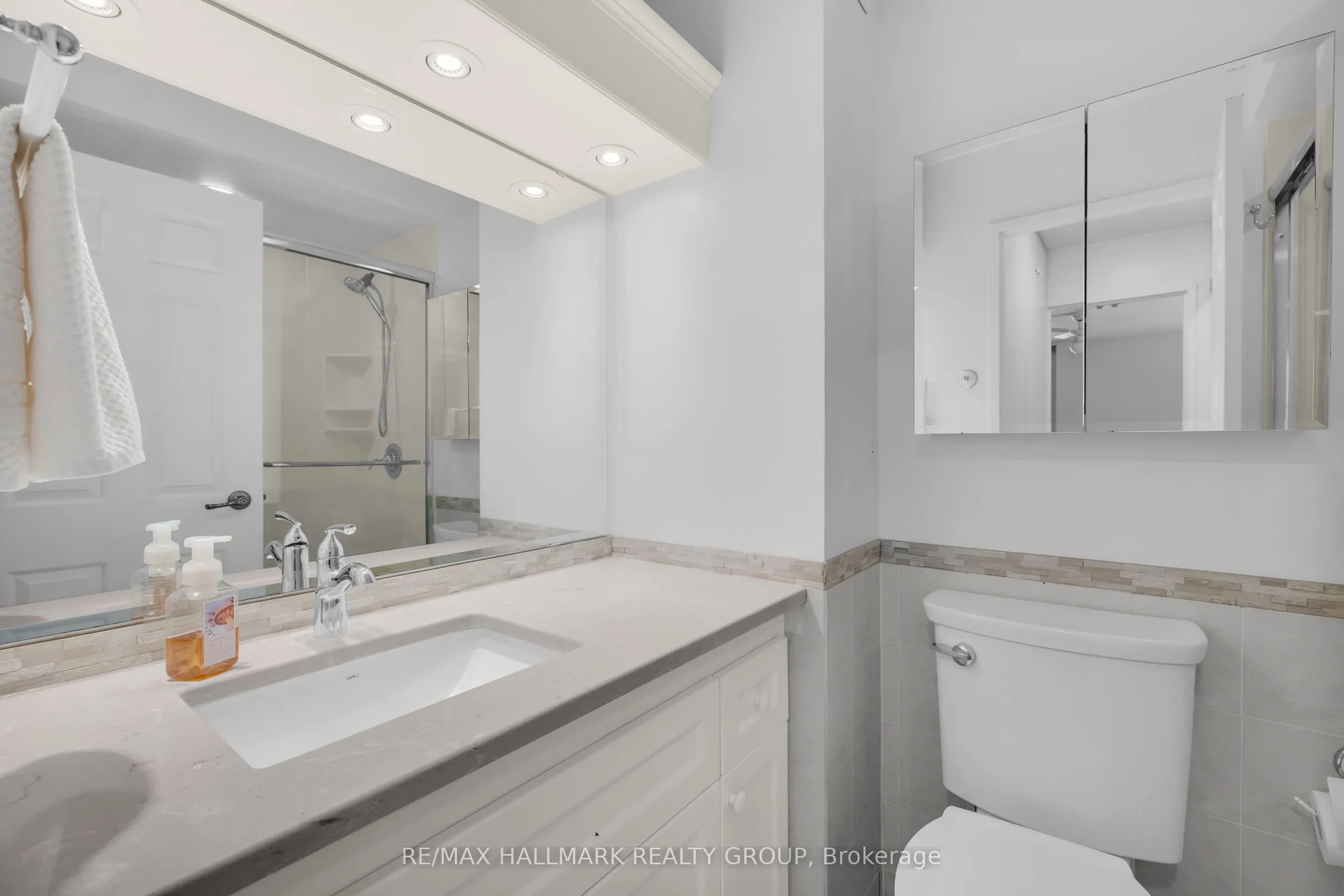 55 WATER Street E, #405