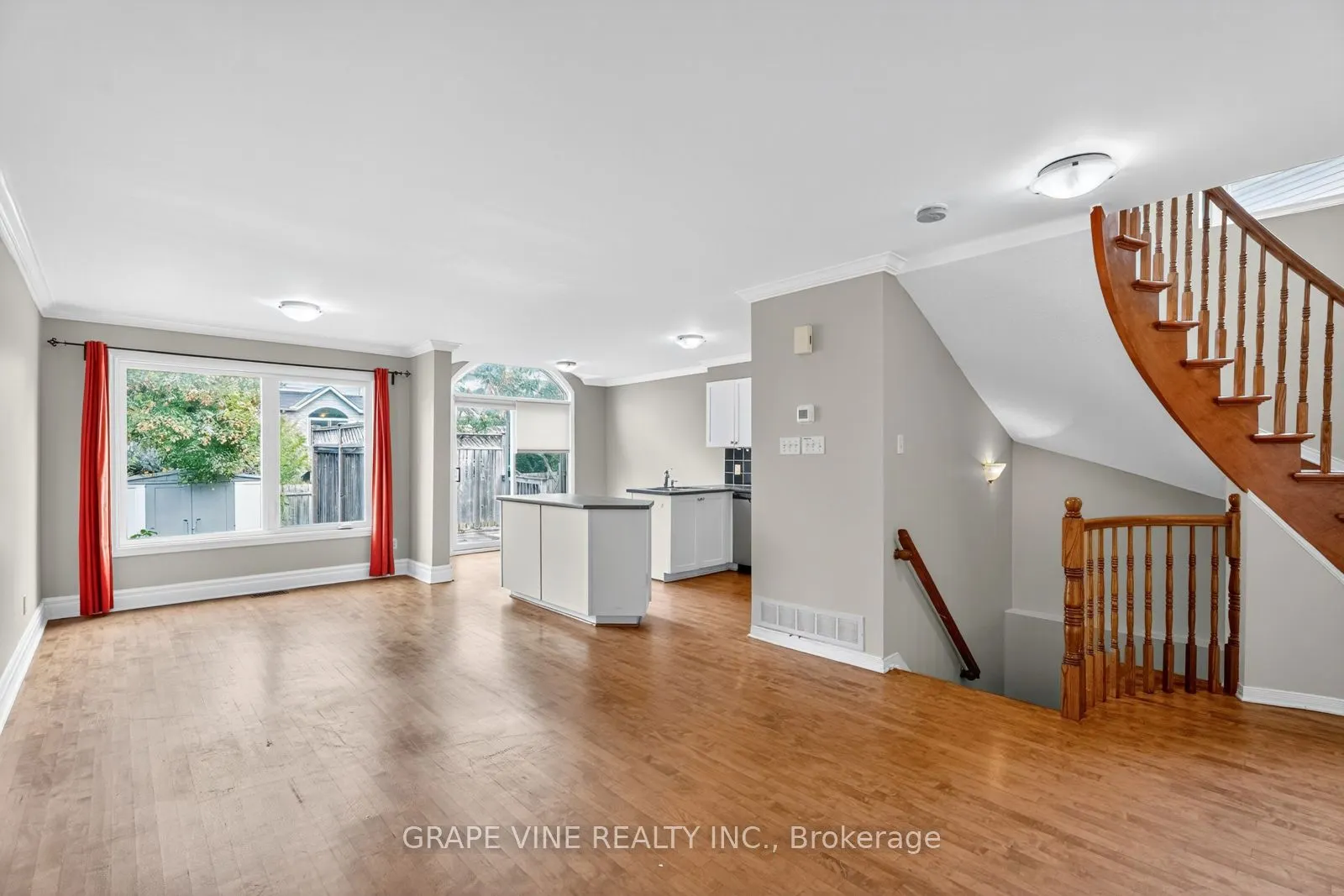 27 Flowertree Crescent