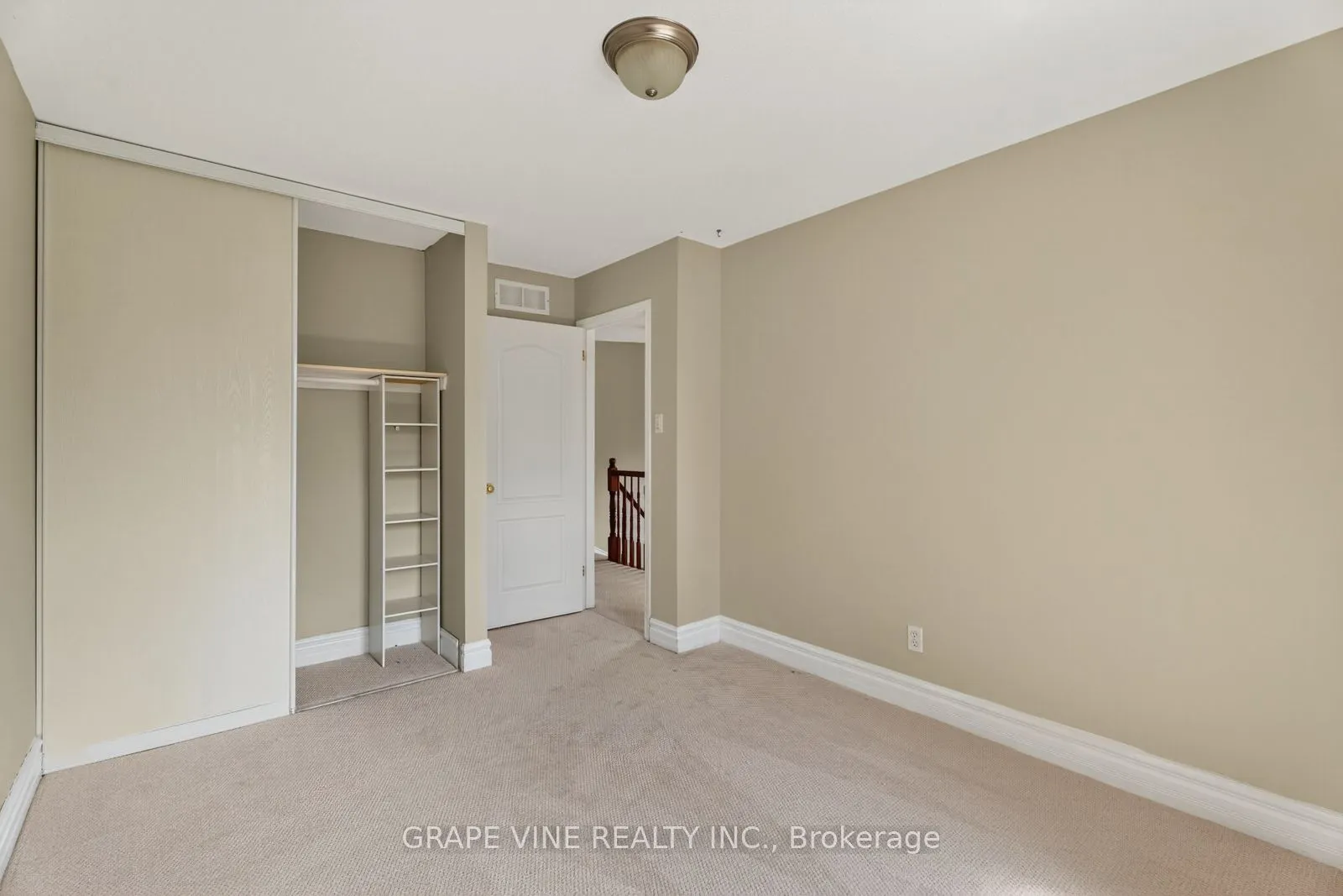 27 Flowertree Crescent