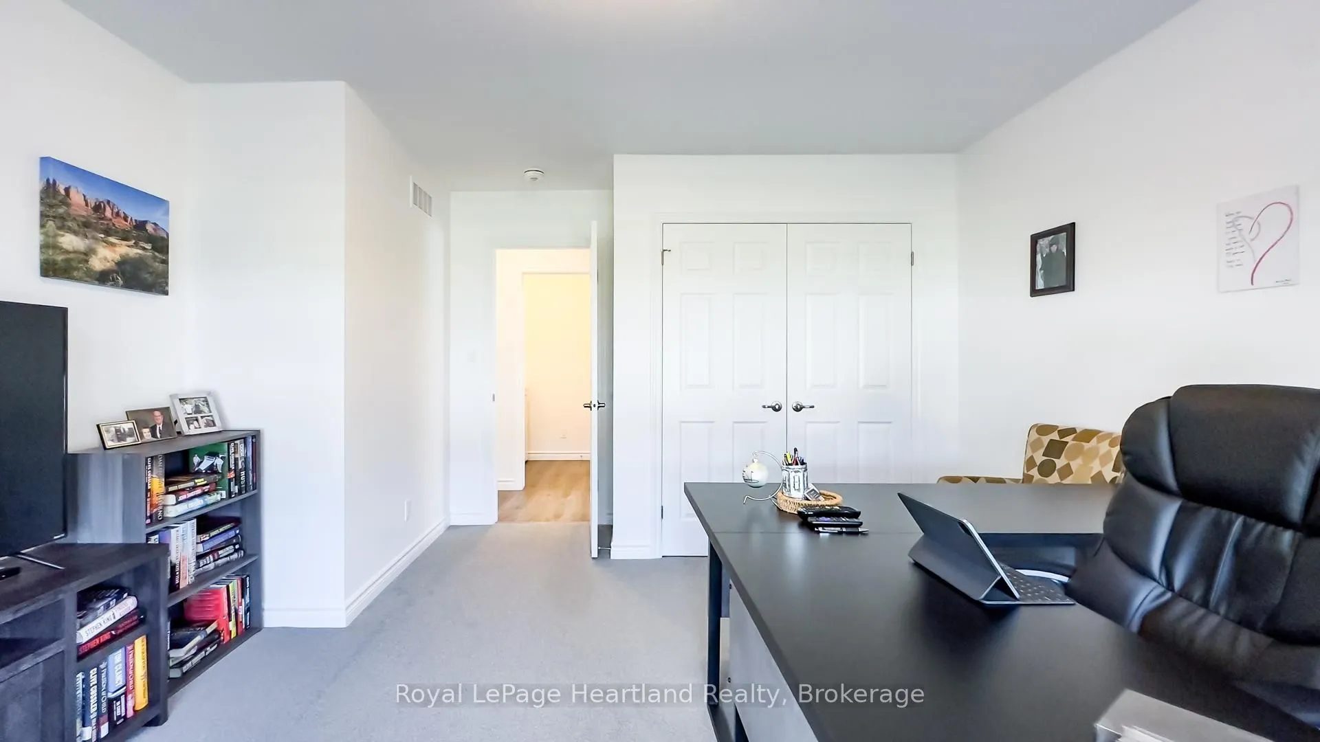 263 LAKE BREEZE Drive
