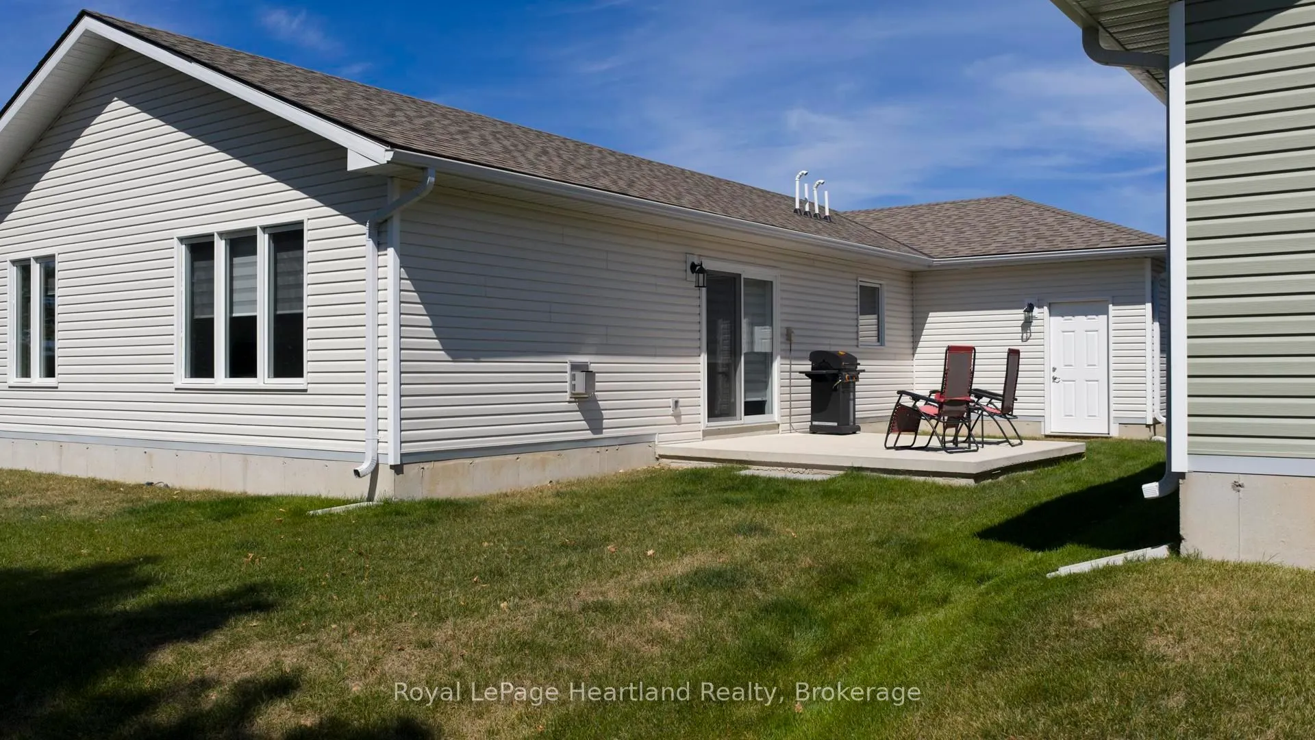 263 LAKE BREEZE Drive