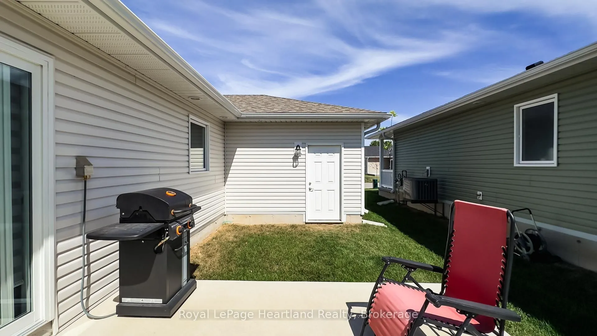 263 LAKE BREEZE Drive