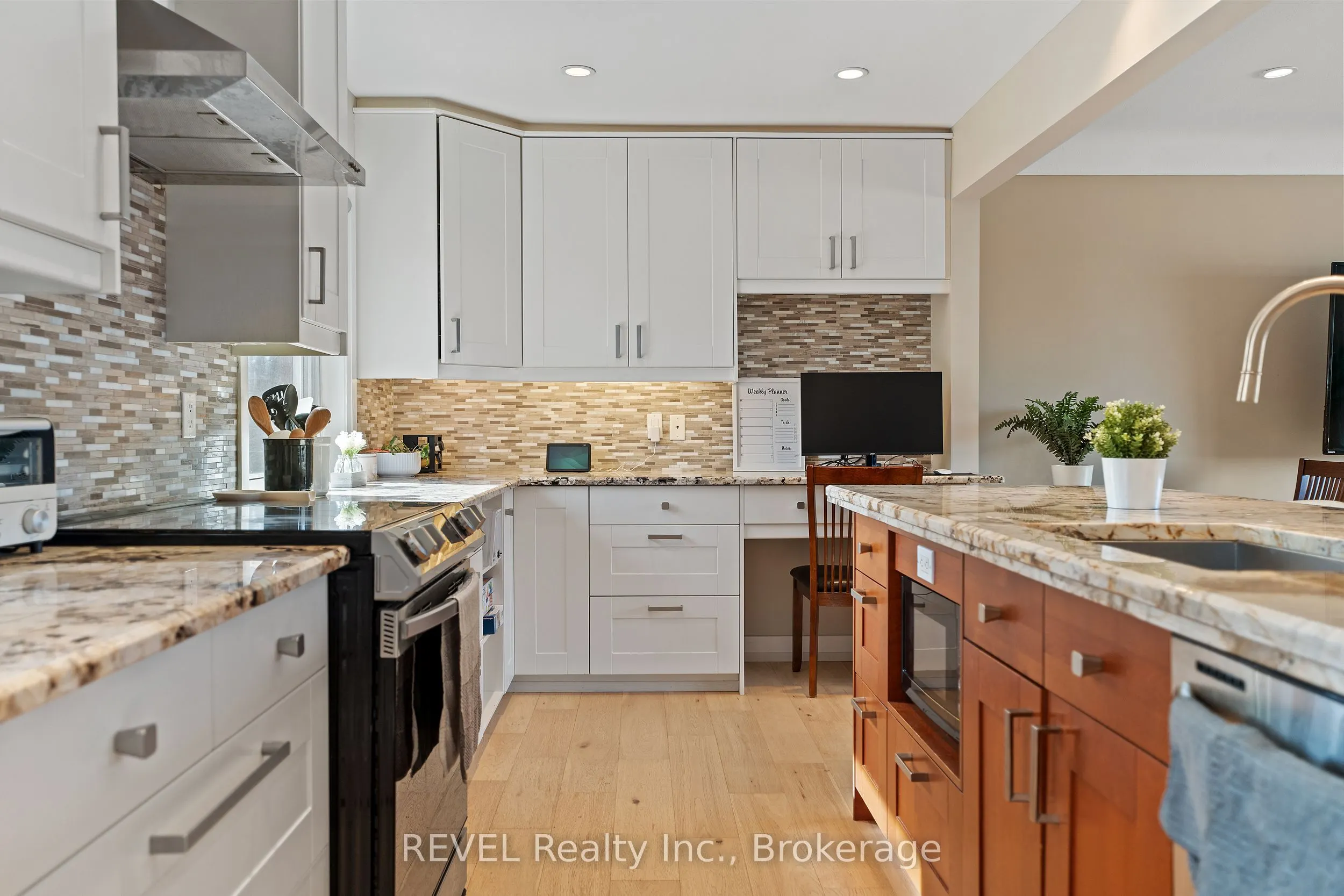 28 Dale Avenue, #1