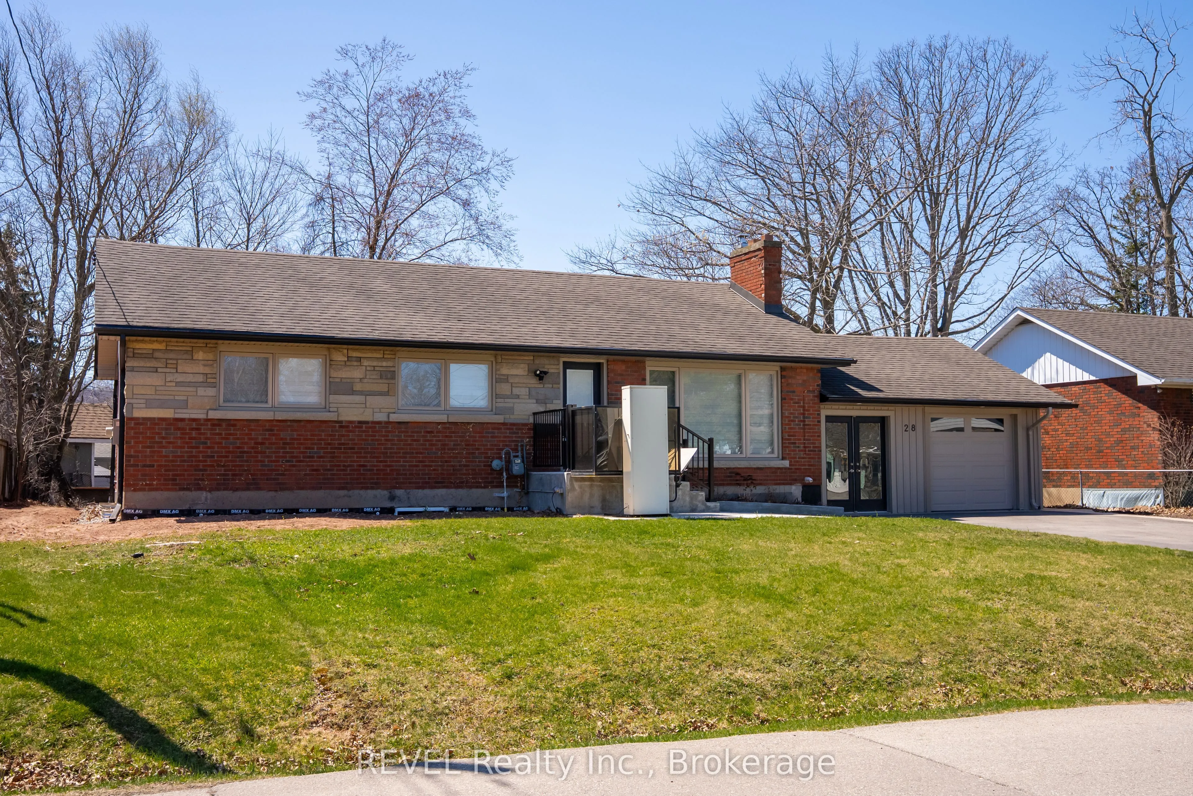28 Dale Avenue, #1