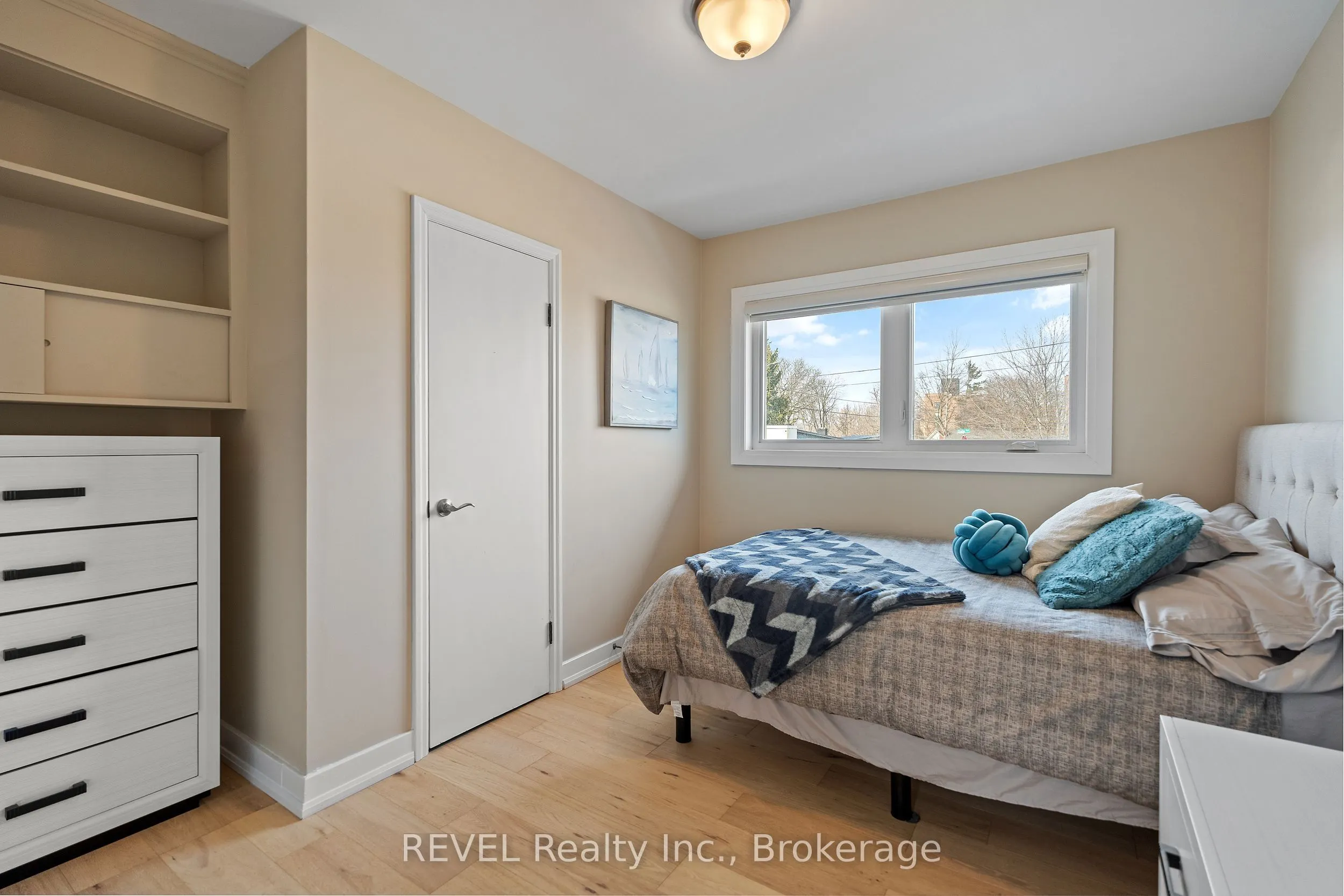 28 Dale Avenue, #1