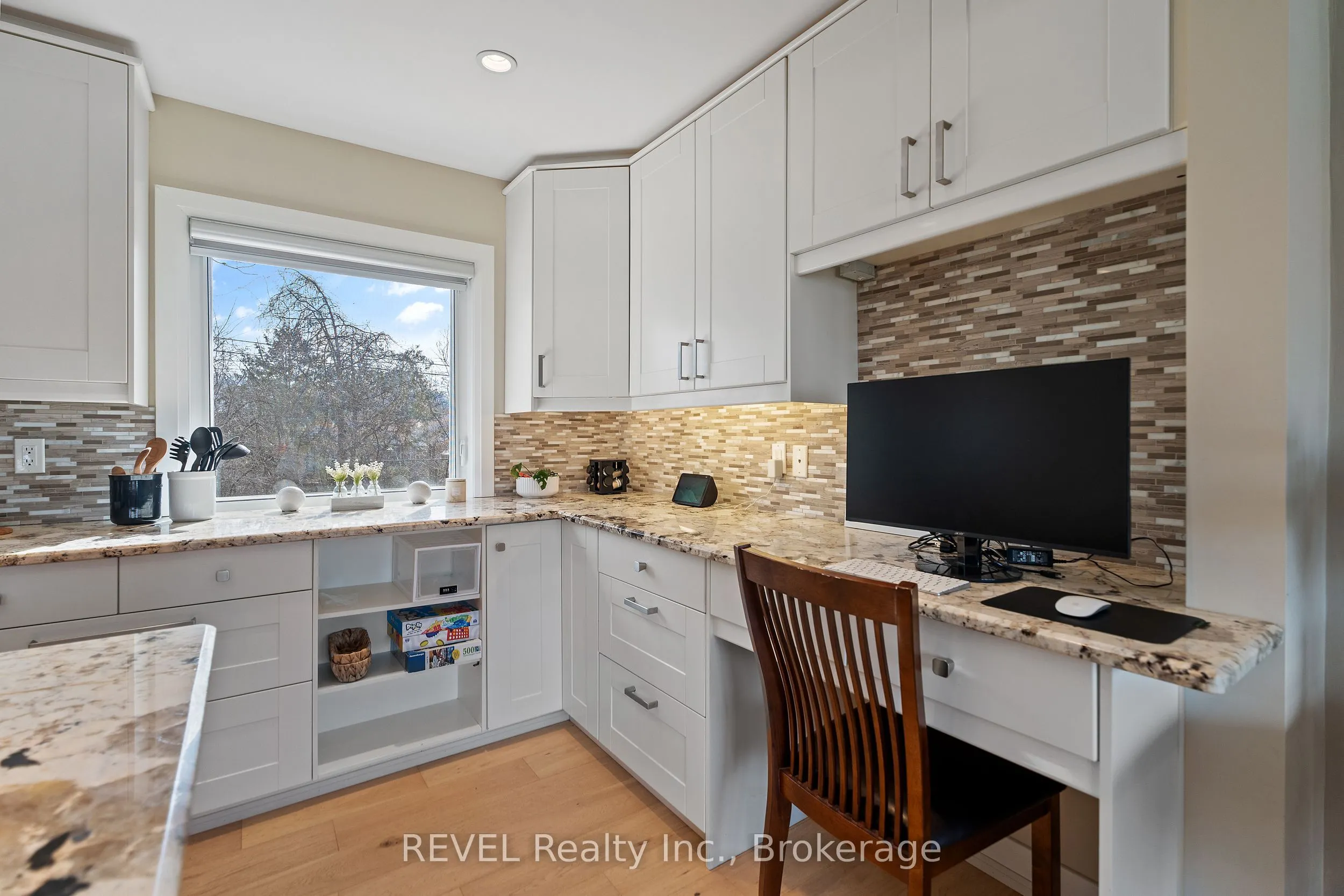 28 Dale Avenue, #1