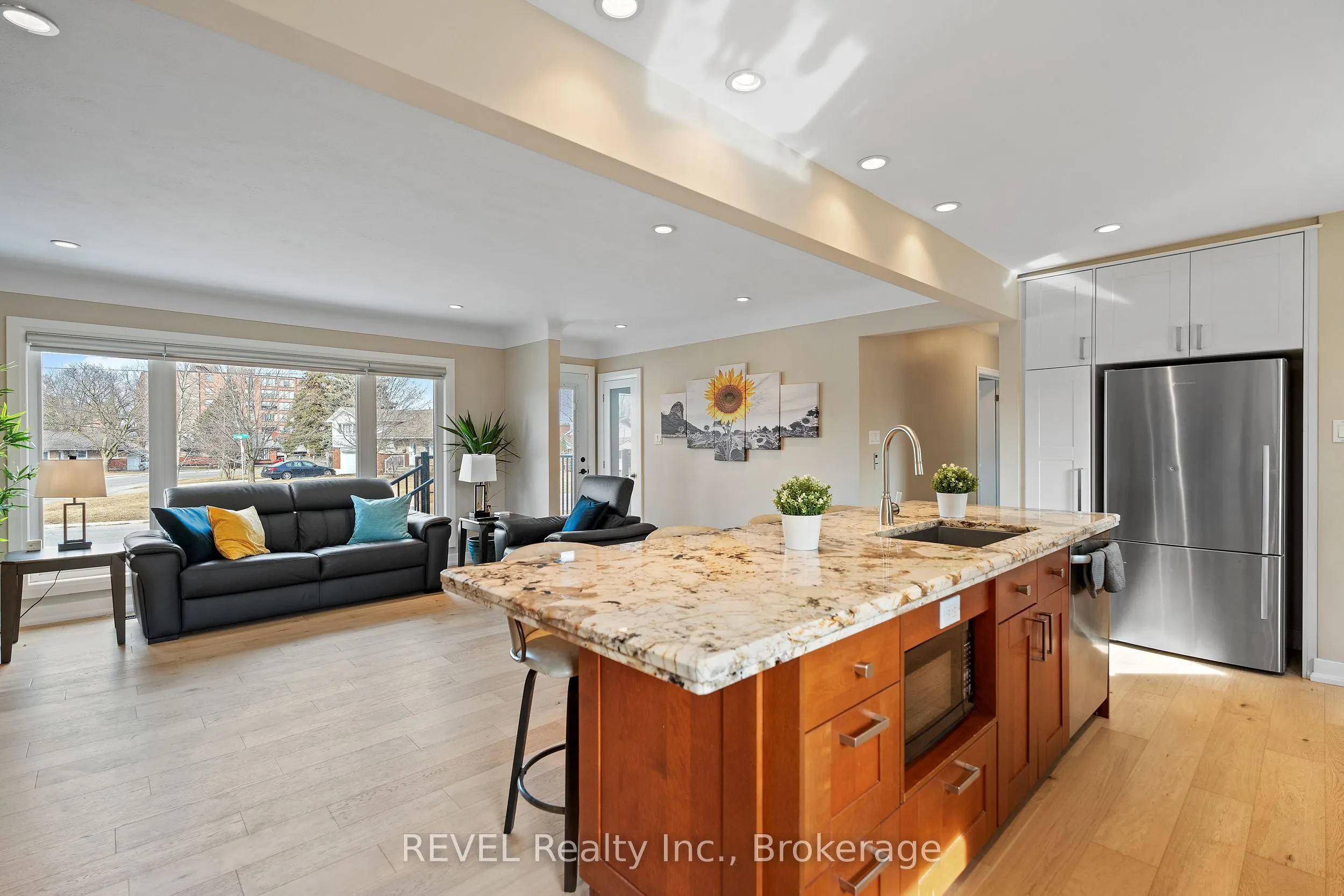 28 Dale Avenue, #1