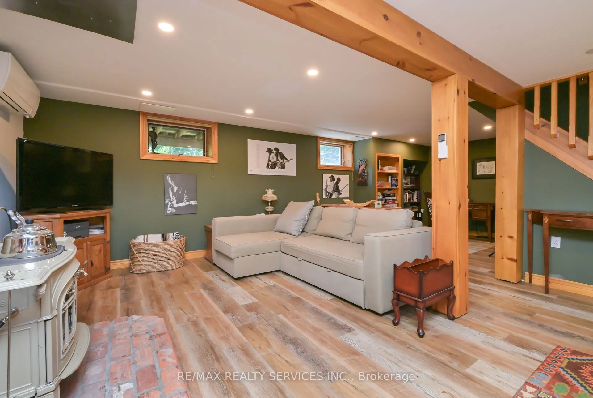 1 Mountainview Road